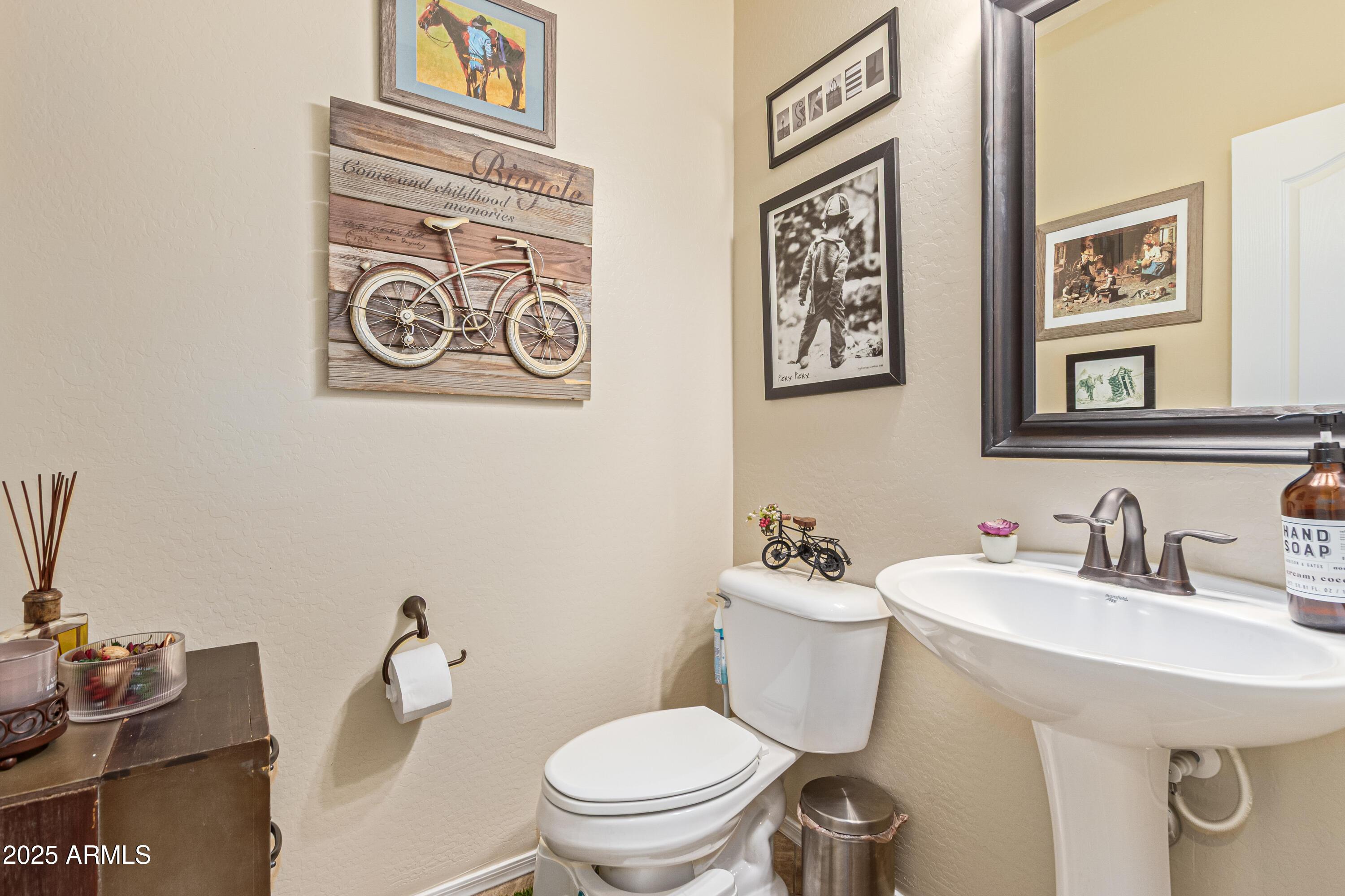 Gilbert, Arizona, 85298, United States, 4 Bedrooms Bedrooms, ,4 BathroomsBathrooms,Residential,For Sale,1987030