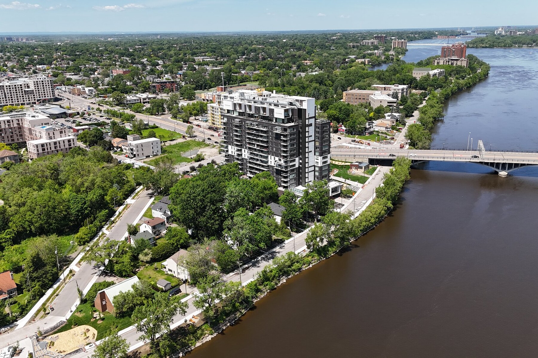  Pont-Viau, Laval - 物件實景