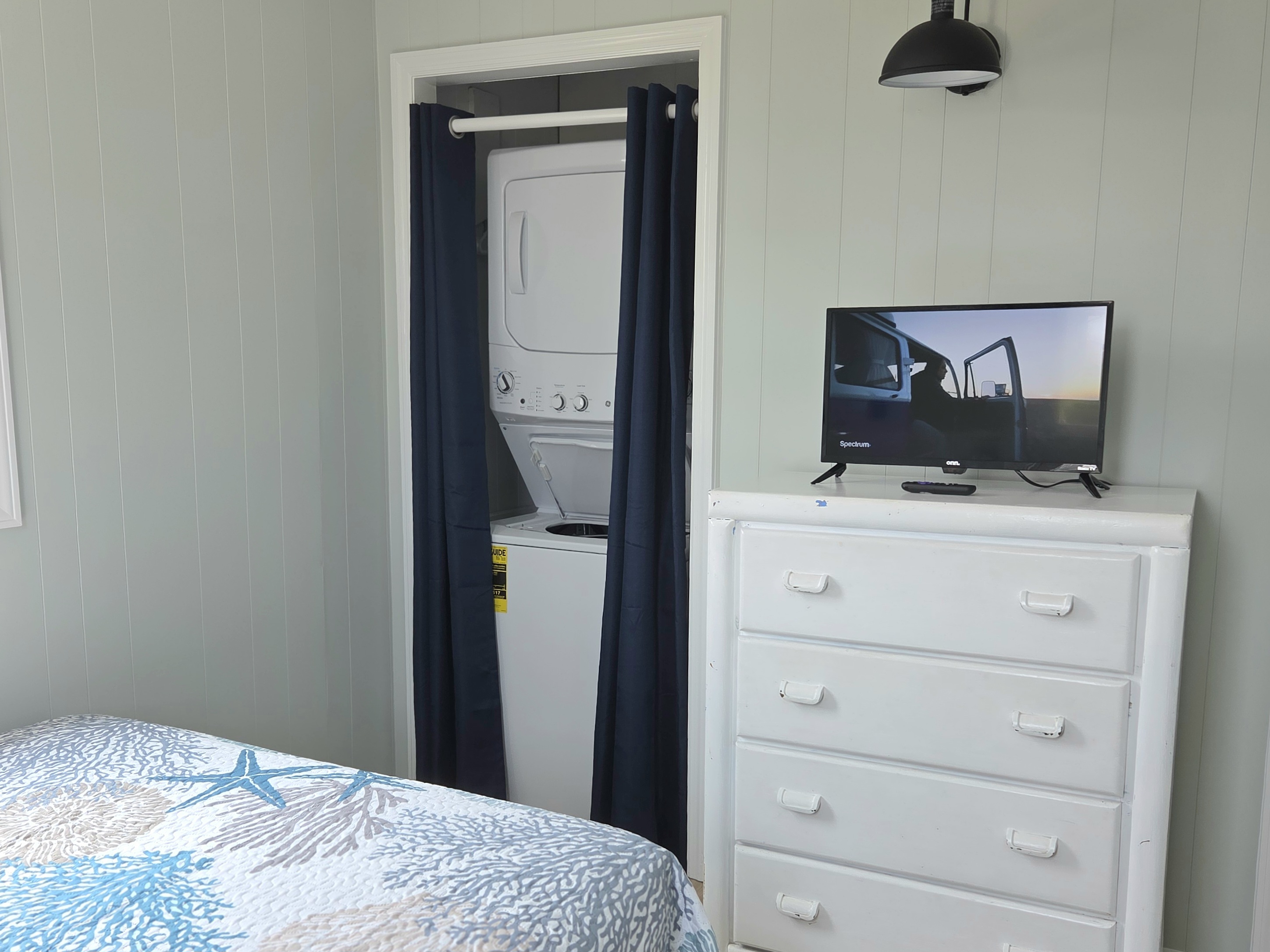 Emerald Isle, North Carolina, 28594, United States, 6 Bedrooms Bedrooms, ,4 BathroomsBathrooms,Residential,For Sale,1983472