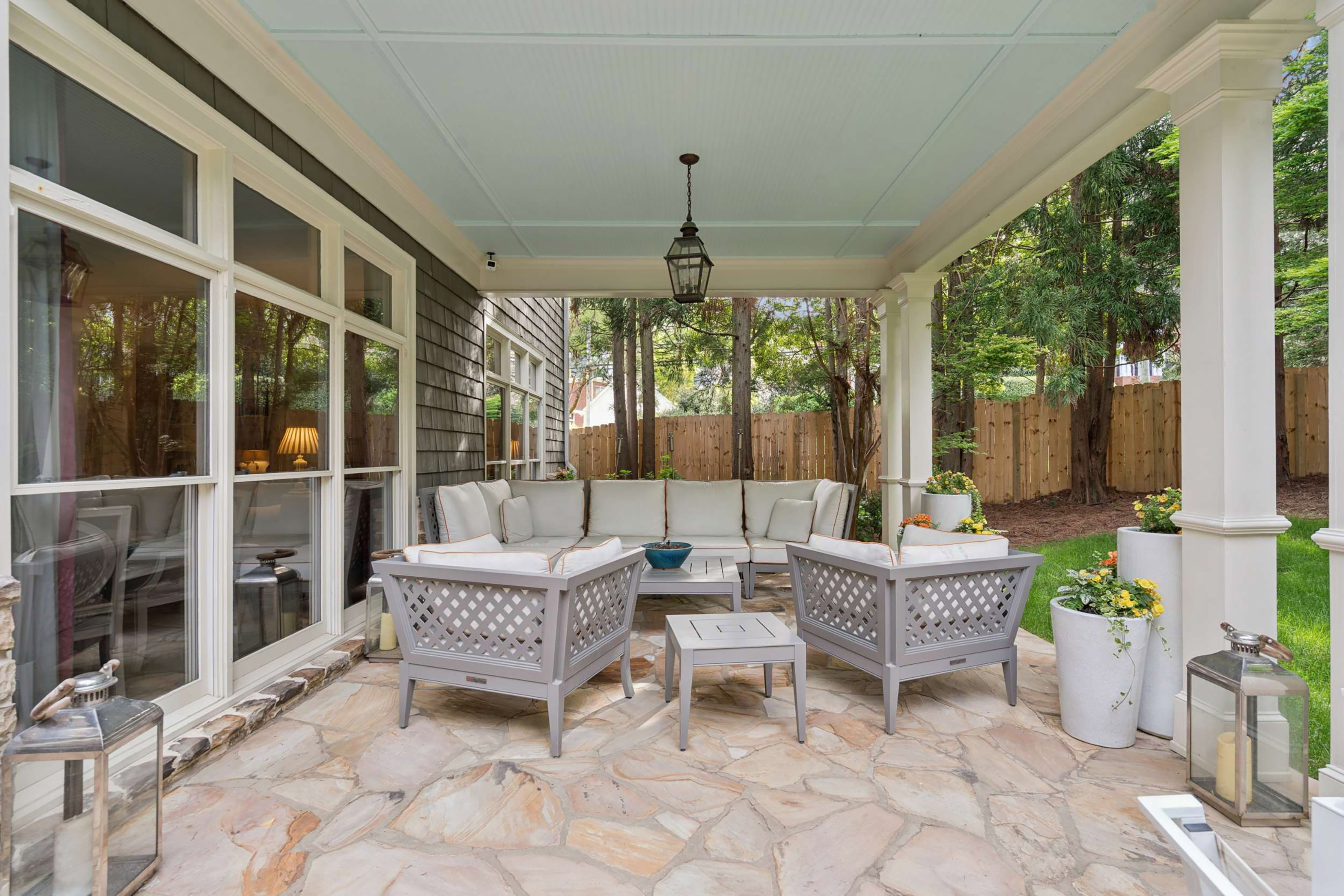  Incredible Opportunity to Live in a Quiet Gated Brookhaven Community - 物件實景