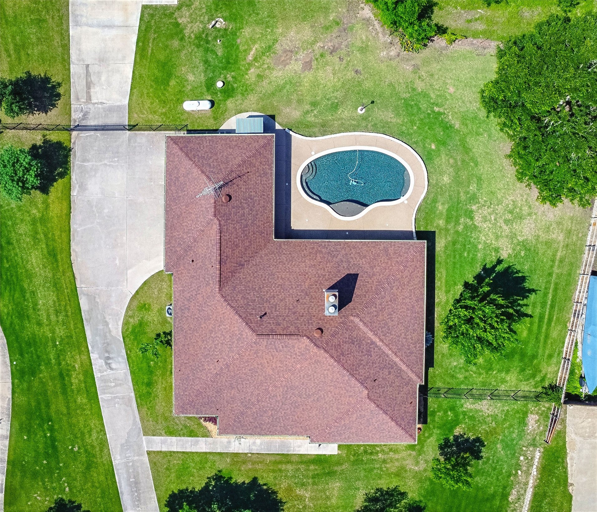 Lakeside, Texas, 76135, United States, 3 Bedrooms Bedrooms, ,3 BathroomsBathrooms,Residential,For Sale,2047956