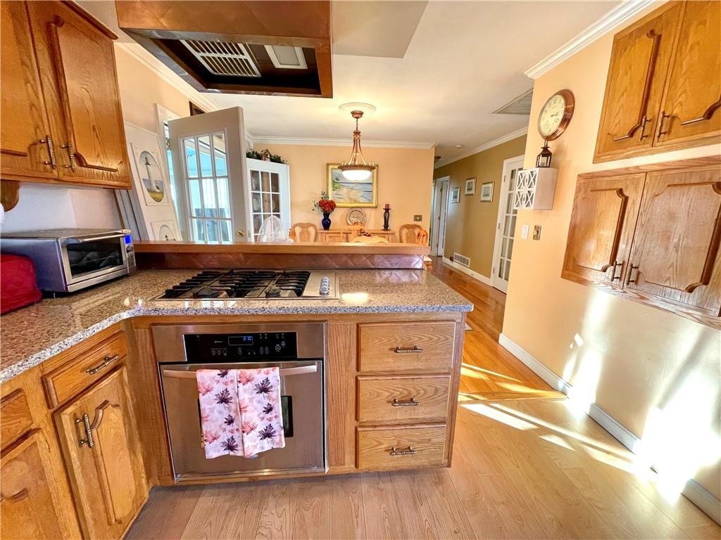 Tiverton, Rhode Island, 02878, United States, 4 Bedrooms Bedrooms, ,3 BathroomsBathrooms,Residential,For Sale,1995441