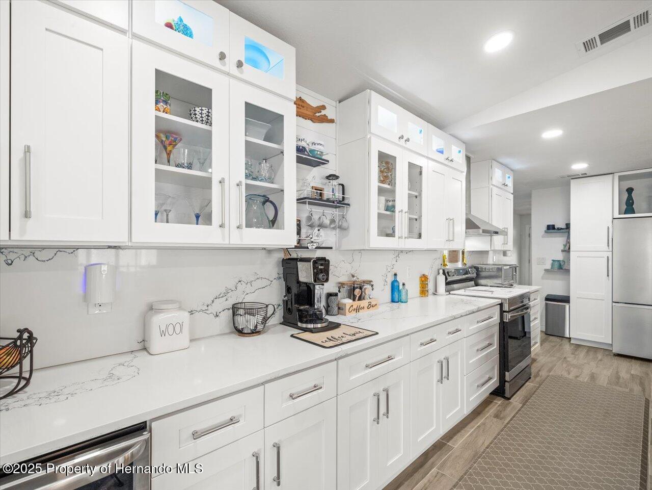 Hernando Beach, Florida, 34607, United States, 3 Bedrooms Bedrooms, ,3 BathroomsBathrooms,Residential,For Sale,1796960