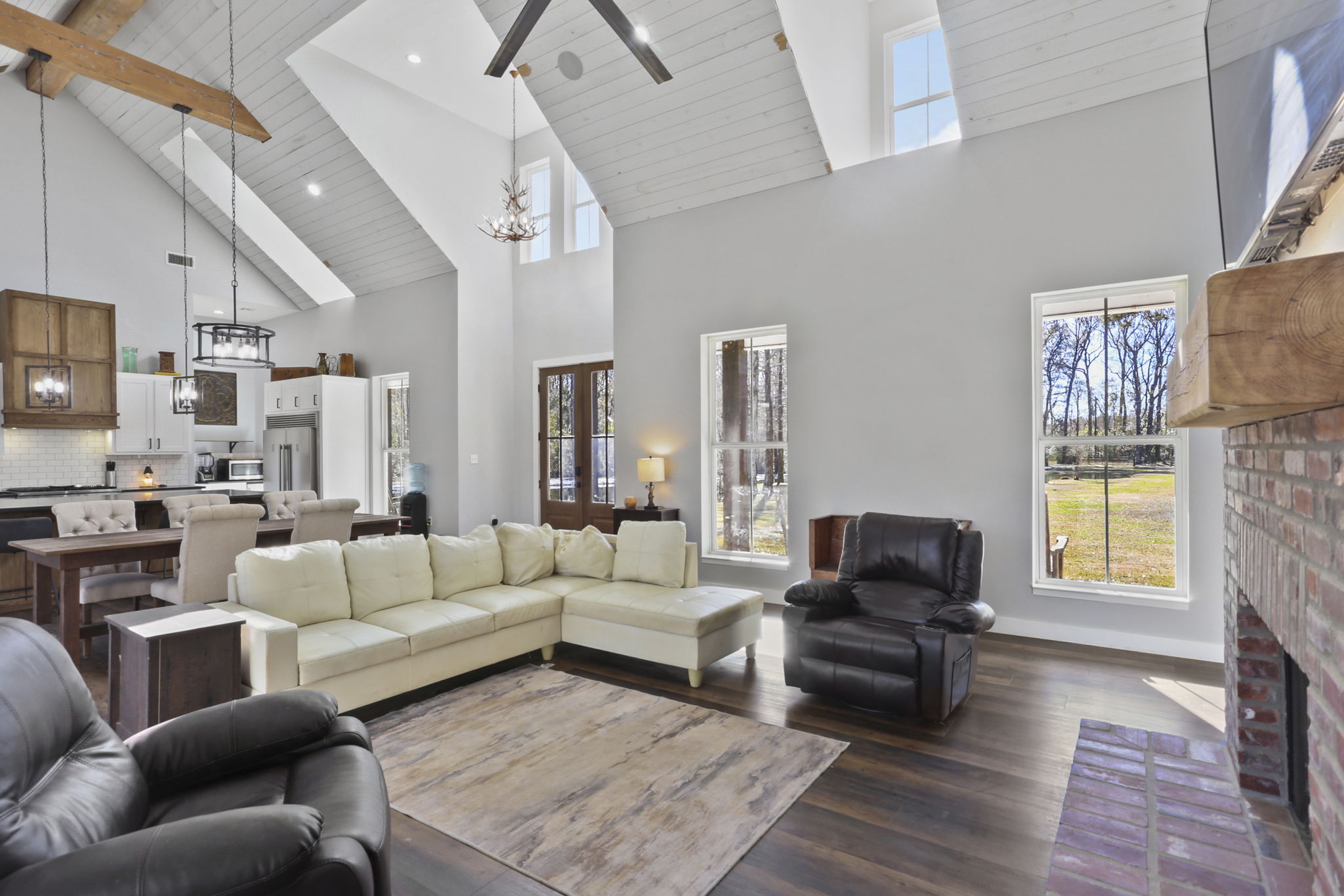 Zachary, Louisiana, 70791, United States, 4 Bedrooms Bedrooms, ,4 BathroomsBathrooms,Residential,For Sale,1998548