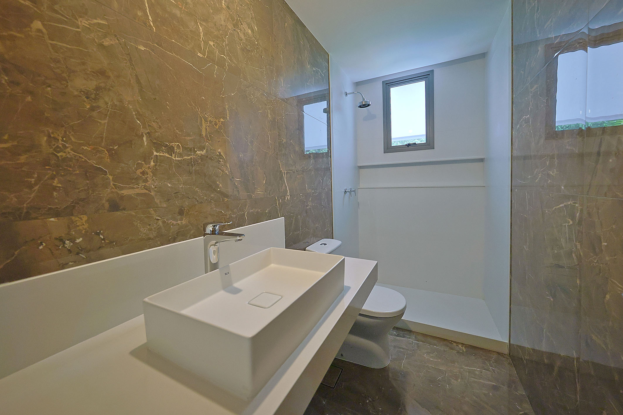  Triplex house with four suites and views of Pedra da Gávea in São Conrado - 物件實景