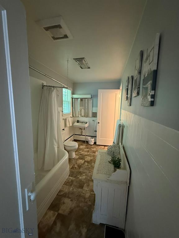 Butte, Montana, 59701, United States, 5 Bedrooms Bedrooms, ,3 BathroomsBathrooms,Residential,For Sale,1981249