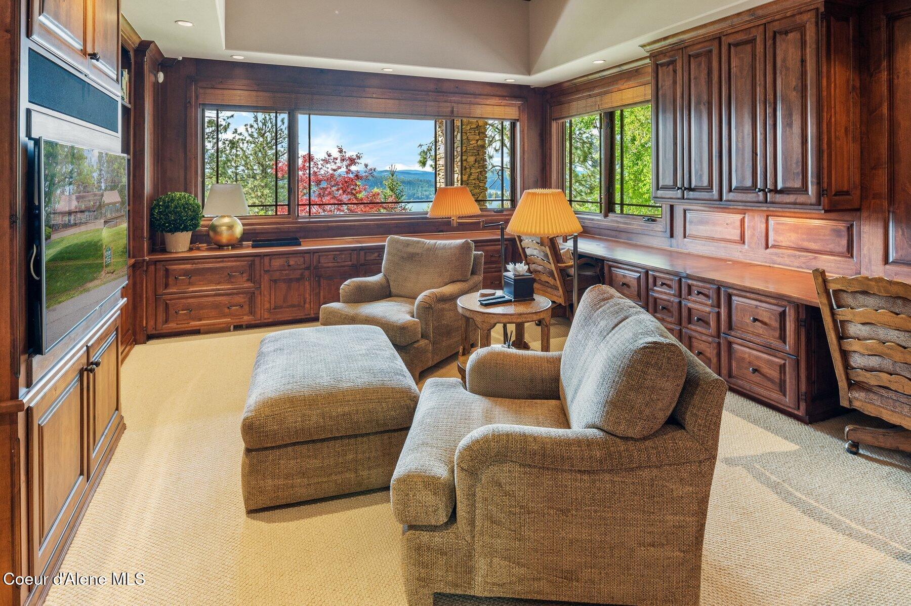 Coeur D'alene, Idaho, 83814, United States, 3 Bedrooms Bedrooms, ,1 BathroomBathrooms,Residential,For Sale,1837044