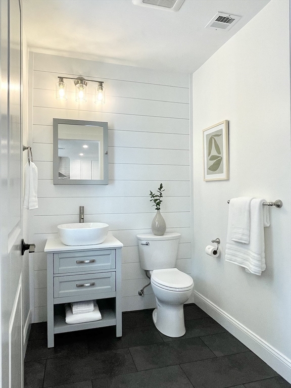 Bellingham, Massachusetts, 02019, United States, 4 Bedrooms Bedrooms, ,4 BathroomsBathrooms,Residential,For Sale,1927389