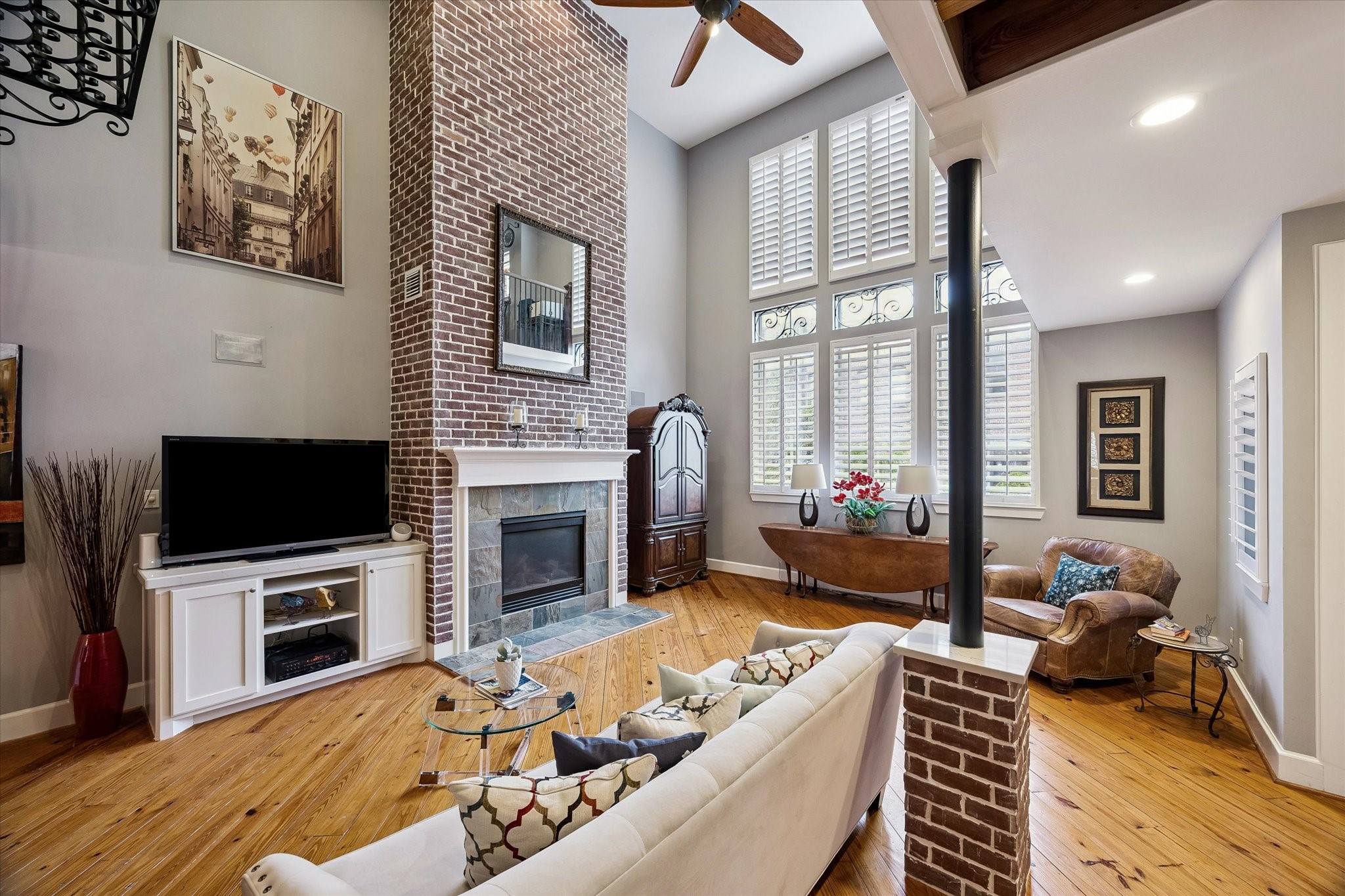  915 Knox Street D - 物件實景