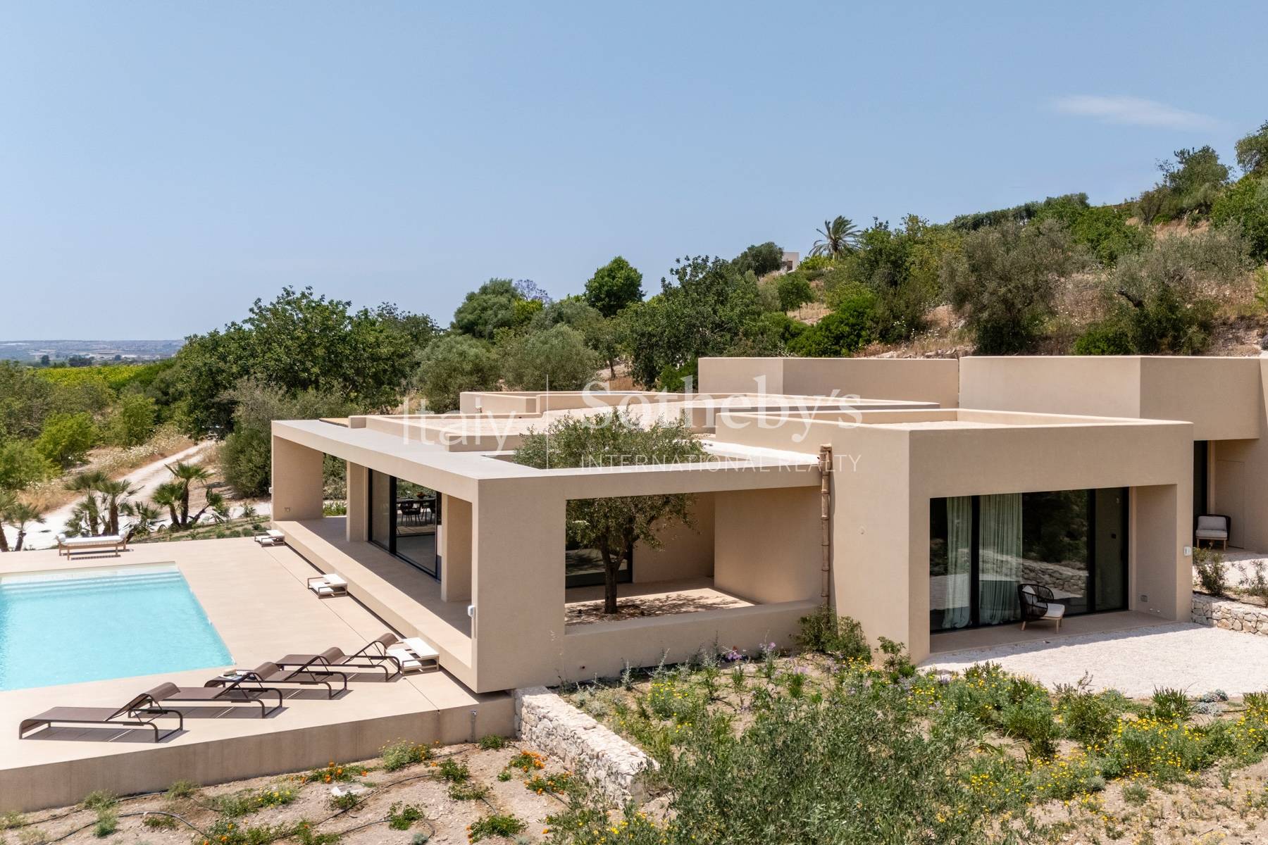  Designer villa with pool in the Noto countryside - 物件實景