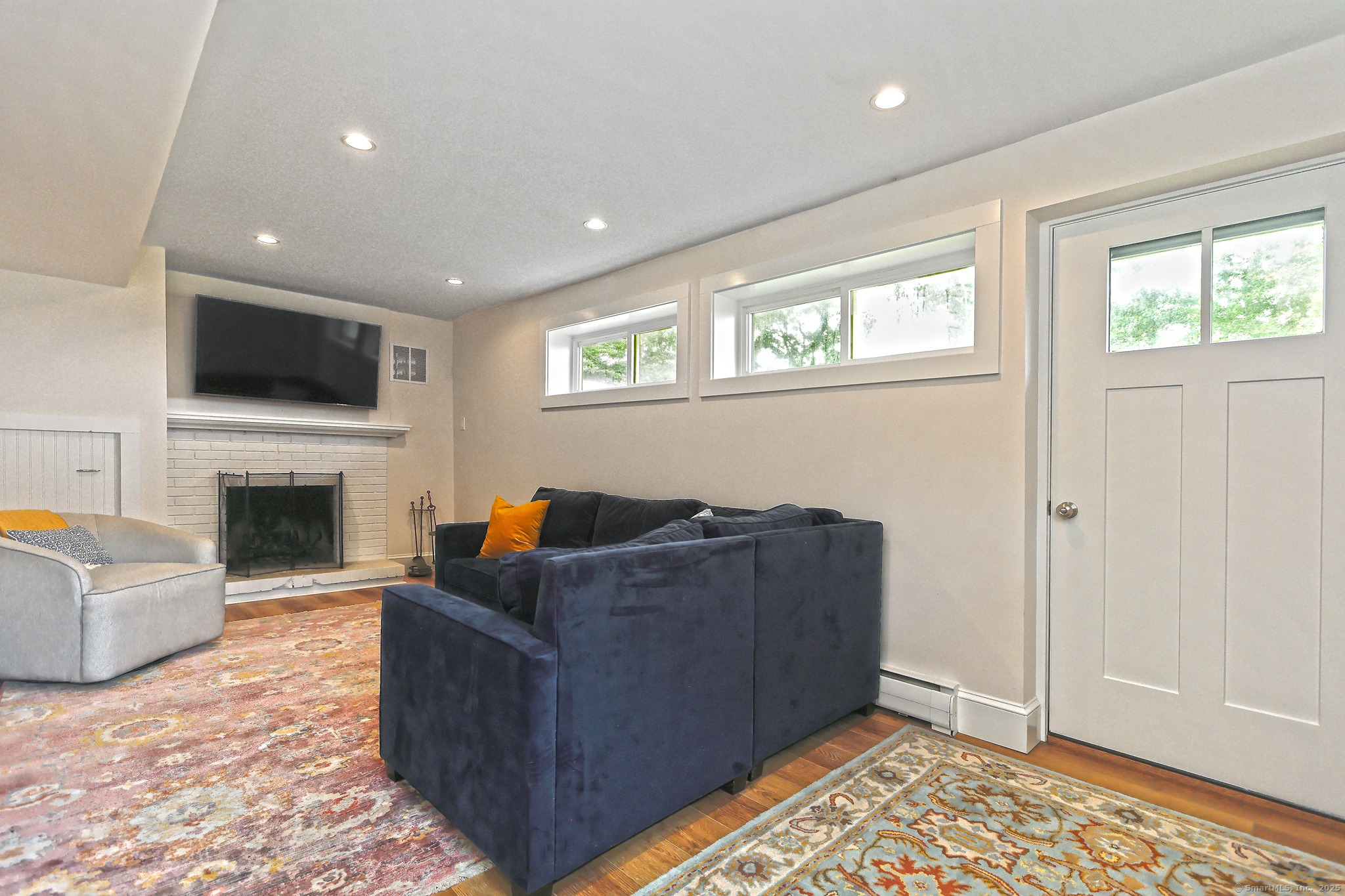 Old Saybrook, Connecticut, 06475, United States, 3 Bedrooms Bedrooms, ,2 BathroomsBathrooms,Residential,For Sale,1882738