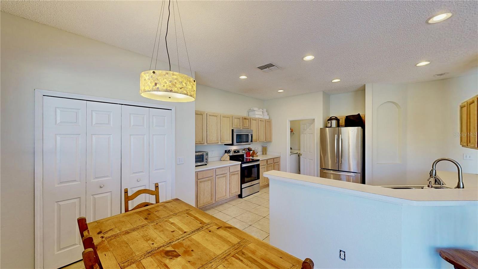 KISSIMMEE, Florida, 34747, United States, 7 Bedrooms Bedrooms, ,6 BathroomsBathrooms,Residential,For Sale,1878107