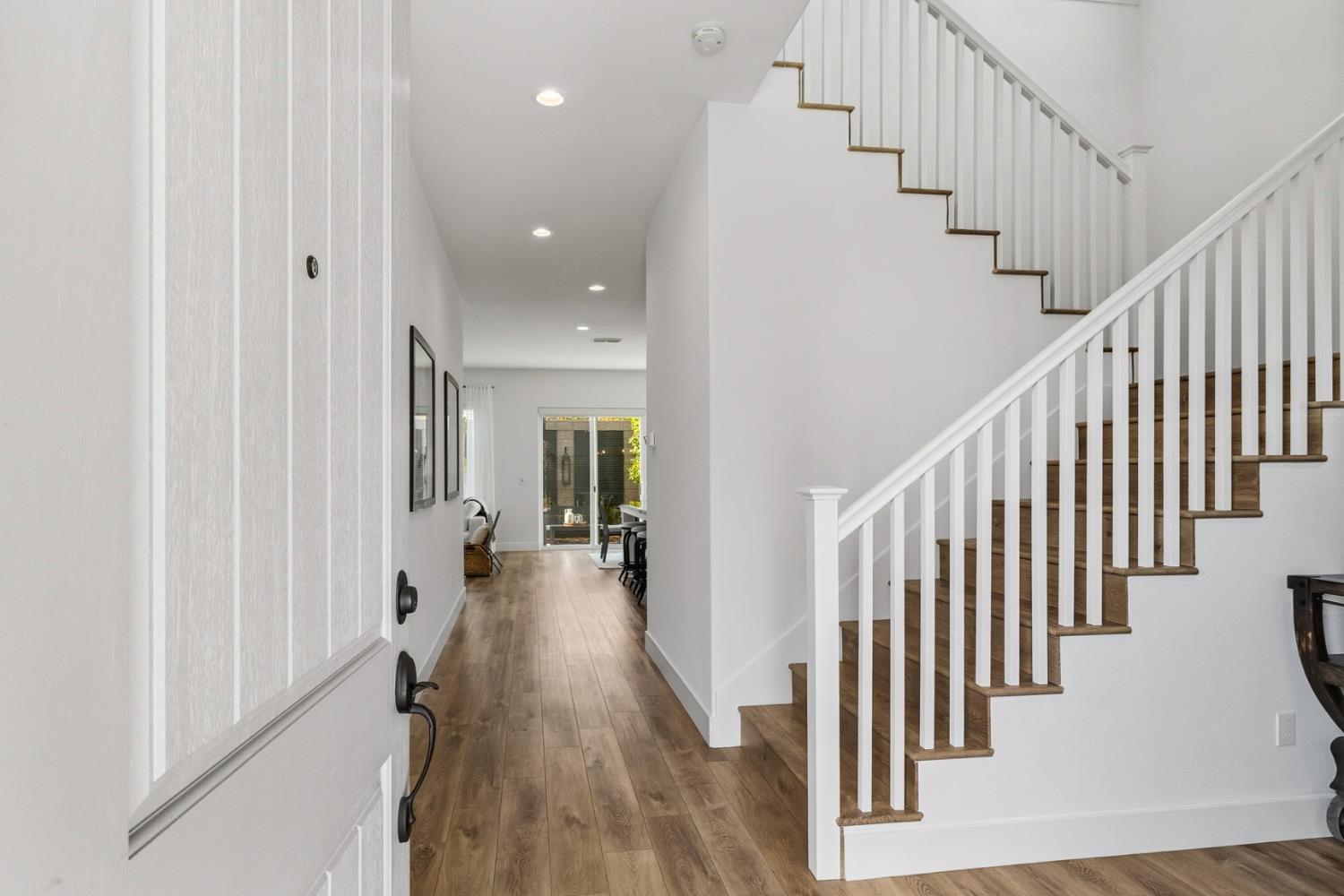 Sacramento, California, 95818, United States, 3 Bedrooms Bedrooms, ,3 BathroomsBathrooms,Residential,For Sale,1993091