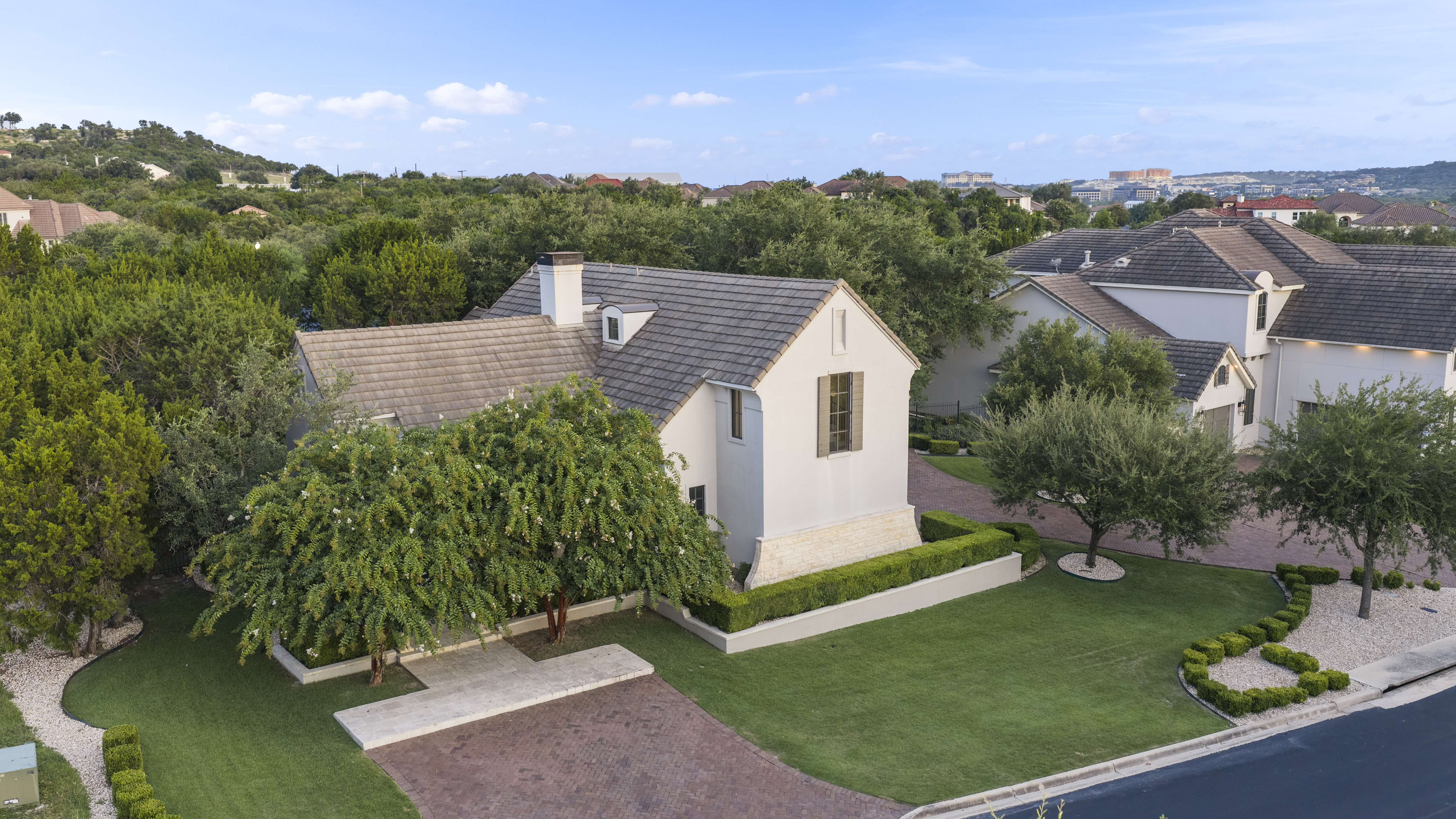  Extraordinary Estate in The Dominion with Dual Residences - 物件實景
