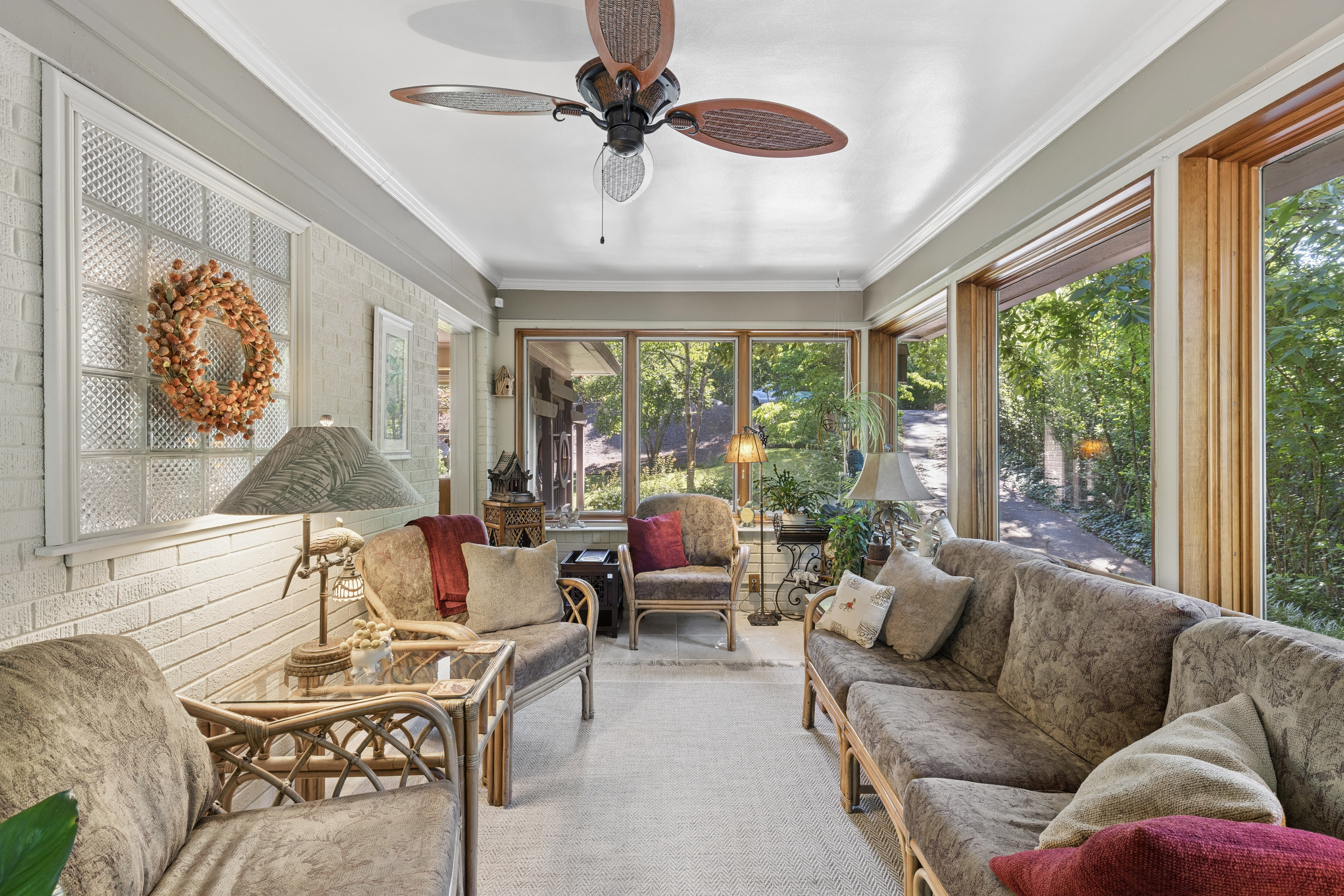  Charming Ranch Offers Space, Privacy and Long Term Potential - 物件實景