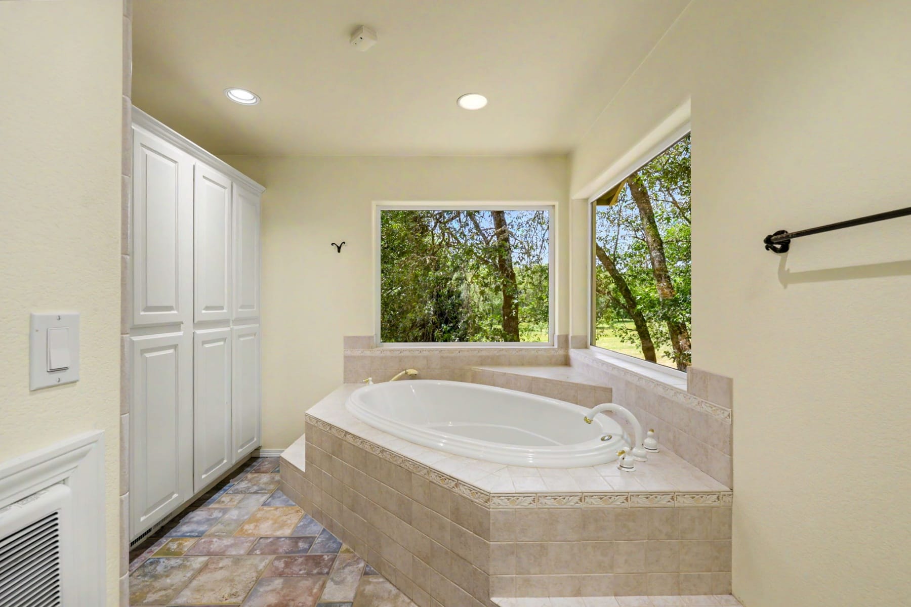  7833 Lower River Road Grants Pass, OR 97526 - 物件實景