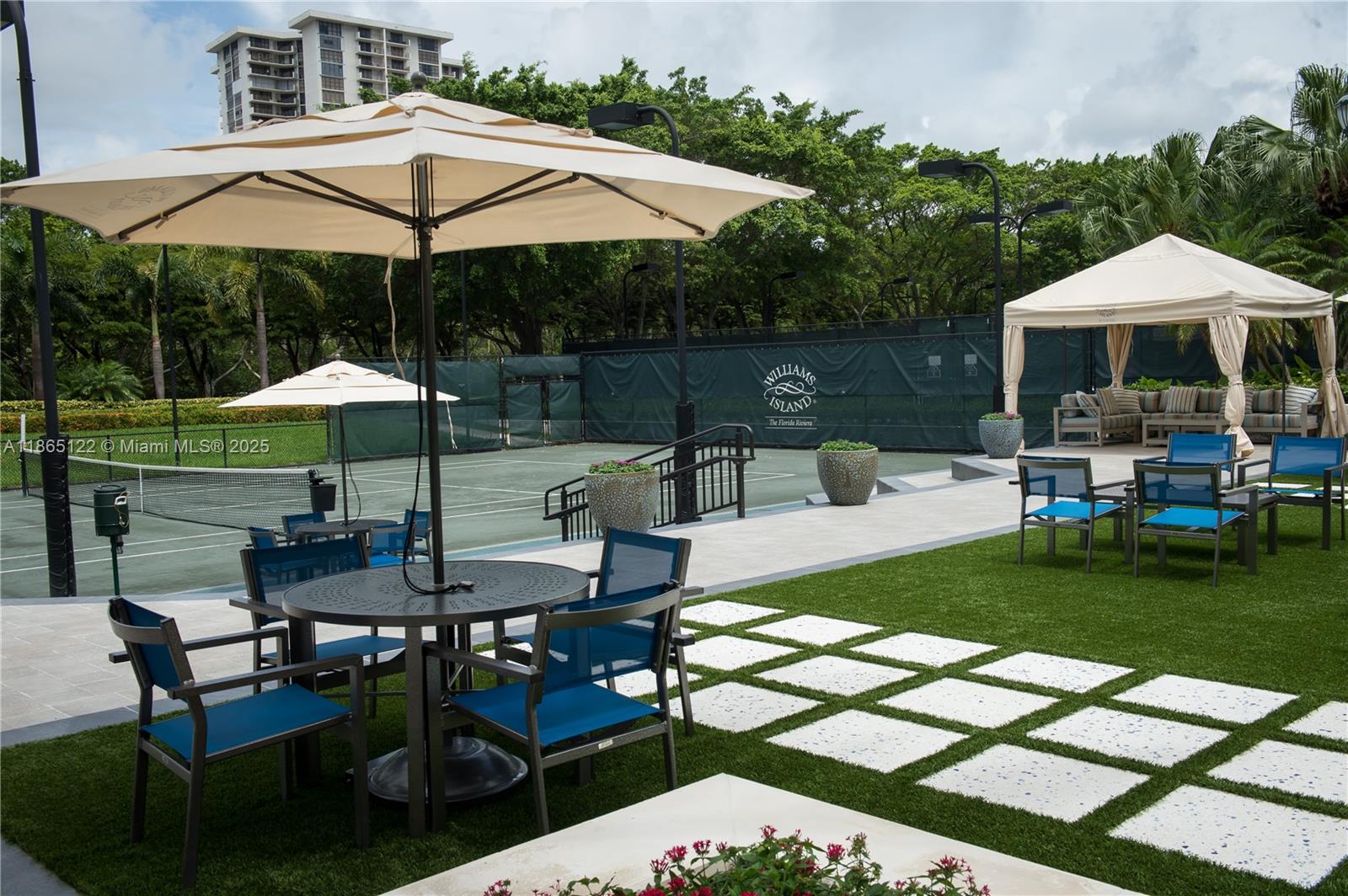 Aventura, Florida, 33160, United States, 3 Bedrooms Bedrooms, ,4 BathroomsBathrooms,Residential,For Sale,1942054