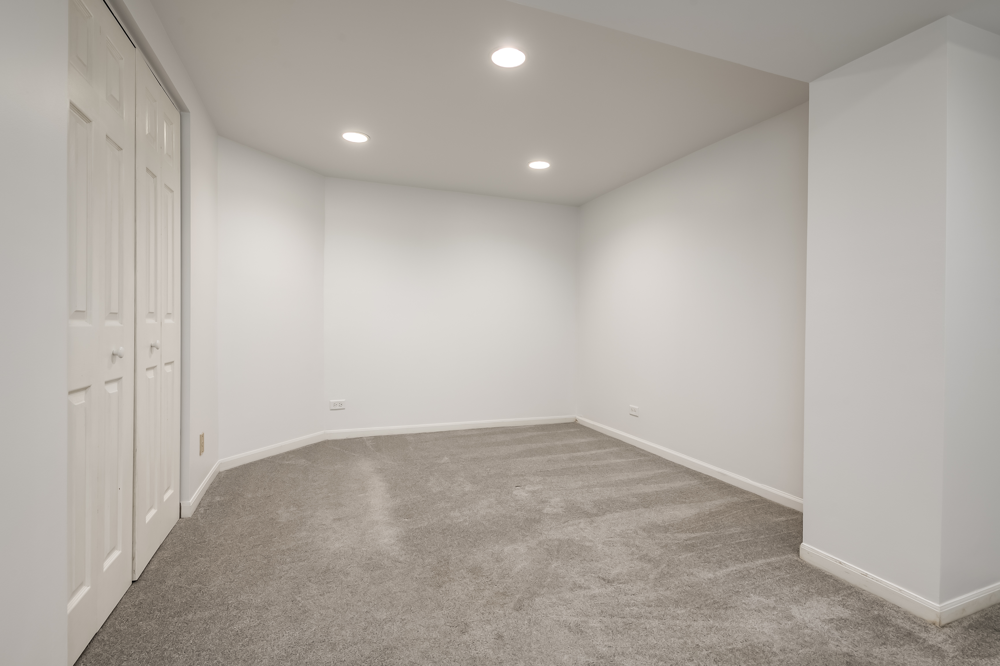  Beautiful Duplex Down, Three Bedroom Condo in a Historic East Lakeview Greystone - 物件實景