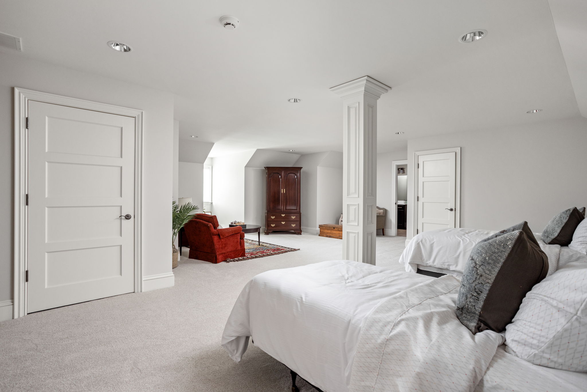  Signature Estate Set on More than 2 Acres in Desirable Zionsville Neighborhood - 物件實景