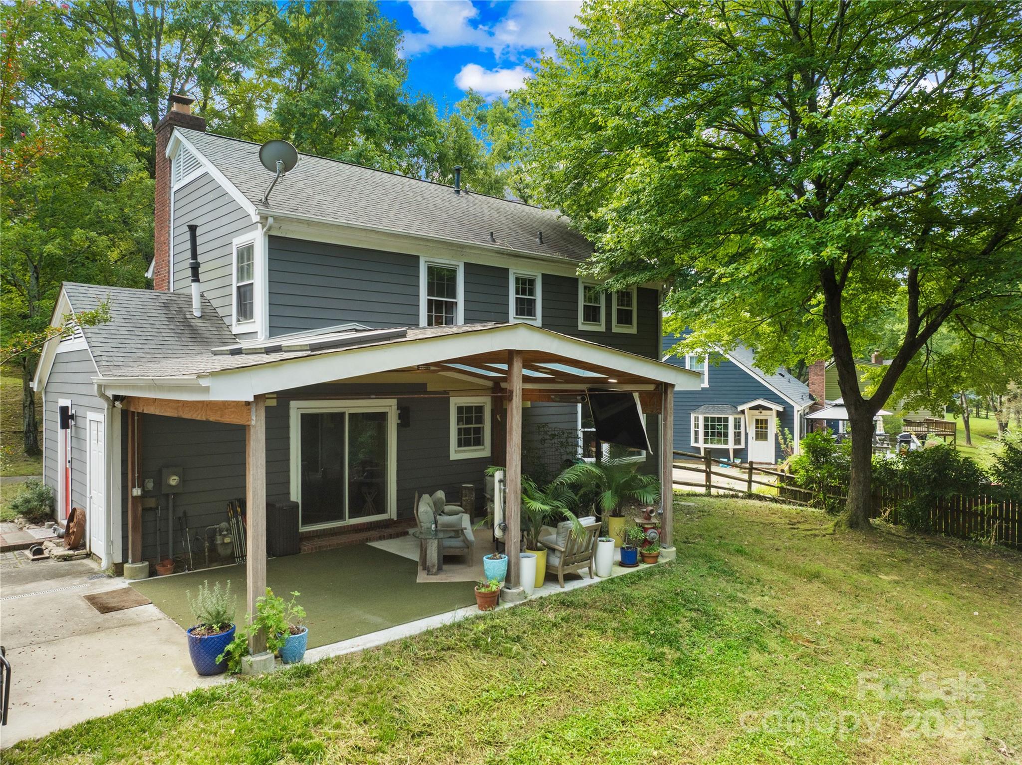 Matthews, North Carolina, 28105, United States, 3 Bedrooms Bedrooms, ,3 BathroomsBathrooms,Residential,For Sale,1948872