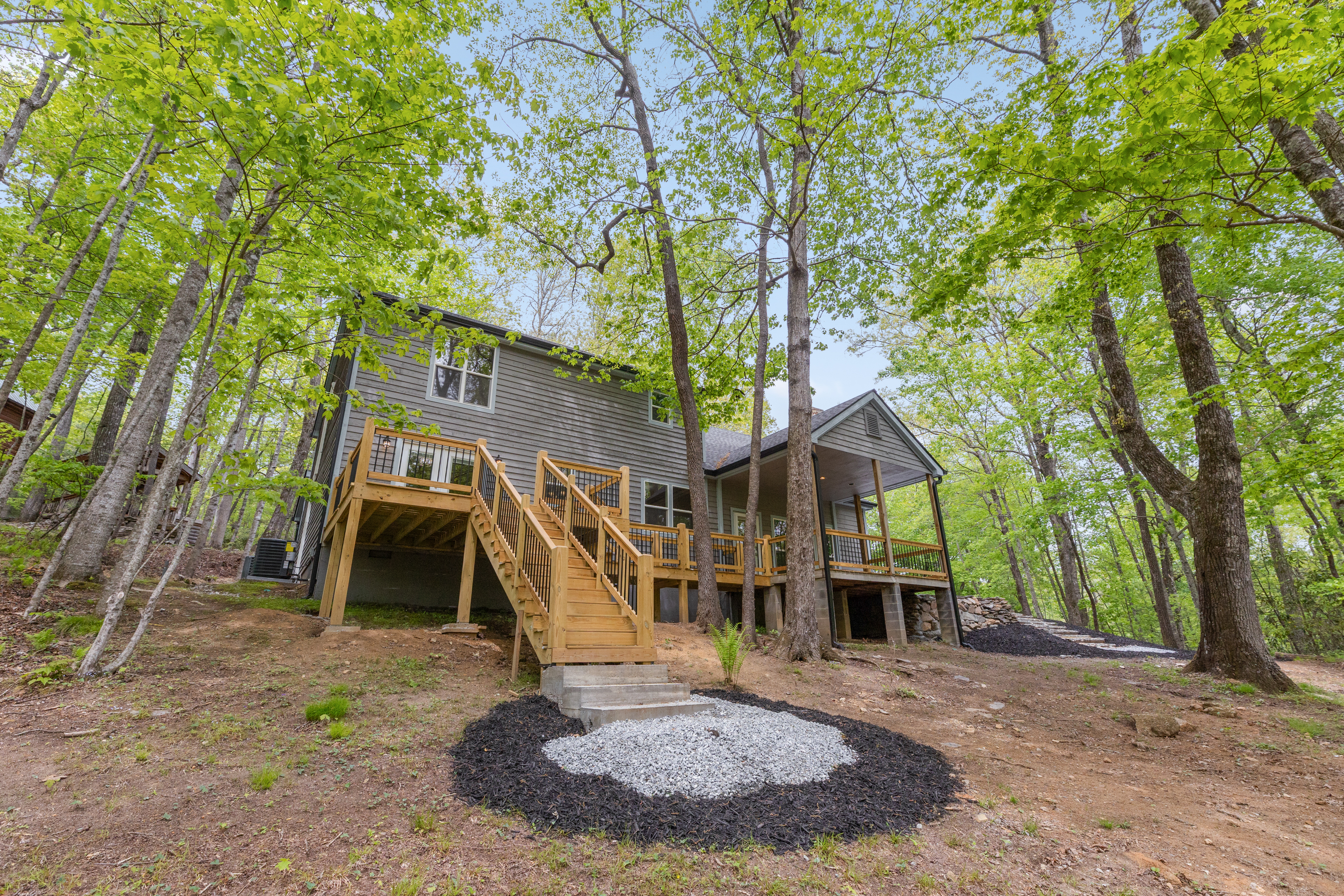 2129 Black Oak Drive - 物件實景
