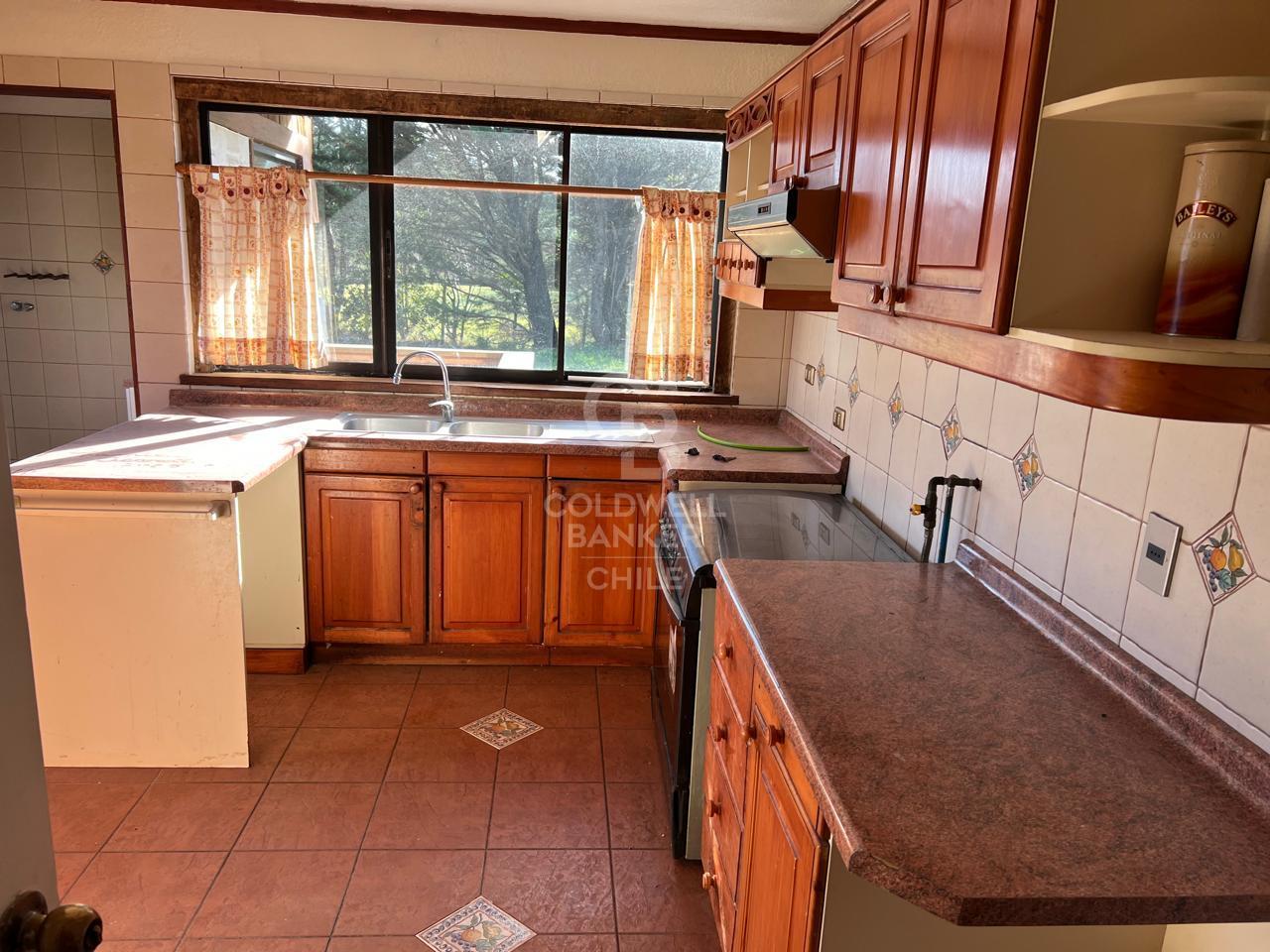 Puerto Varas, Chile, 5 Bedrooms Bedrooms, ,3 BathroomsBathrooms,Residential,For Sale,1837994