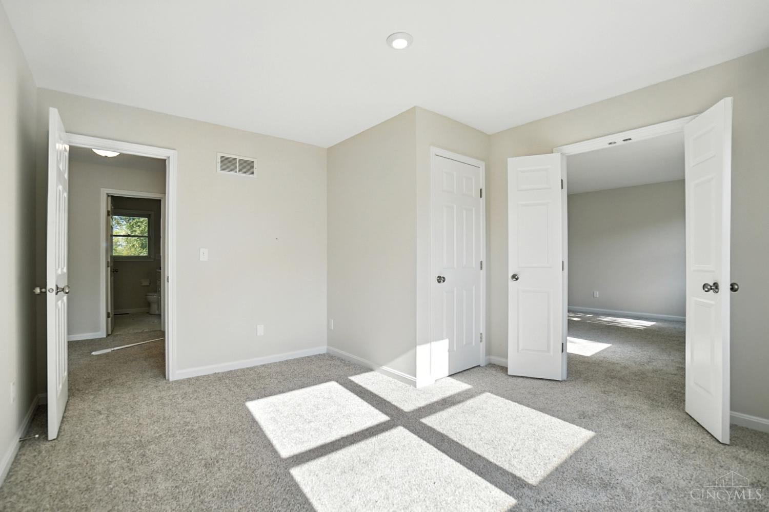 Liberty Twp, Ohio, 45044, United States, 4 Bedrooms Bedrooms, ,4 BathroomsBathrooms,Residential,For Sale,1938981