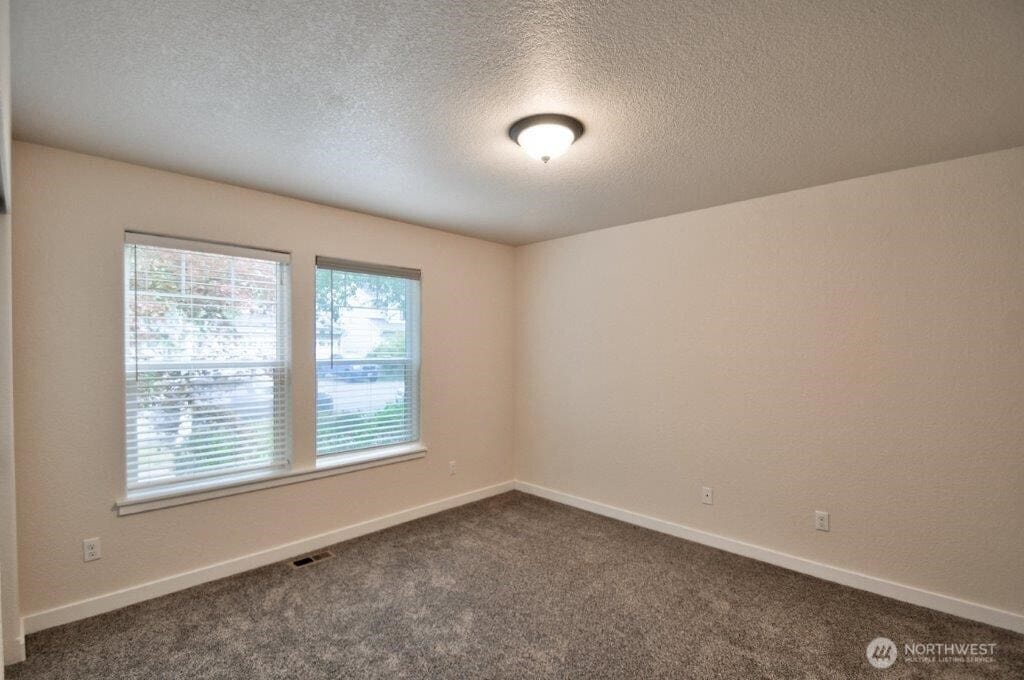 Olympia, Washington, 98502, United States, 3 Bedrooms Bedrooms, ,2 BathroomsBathrooms,Residential,For Sale,1933526