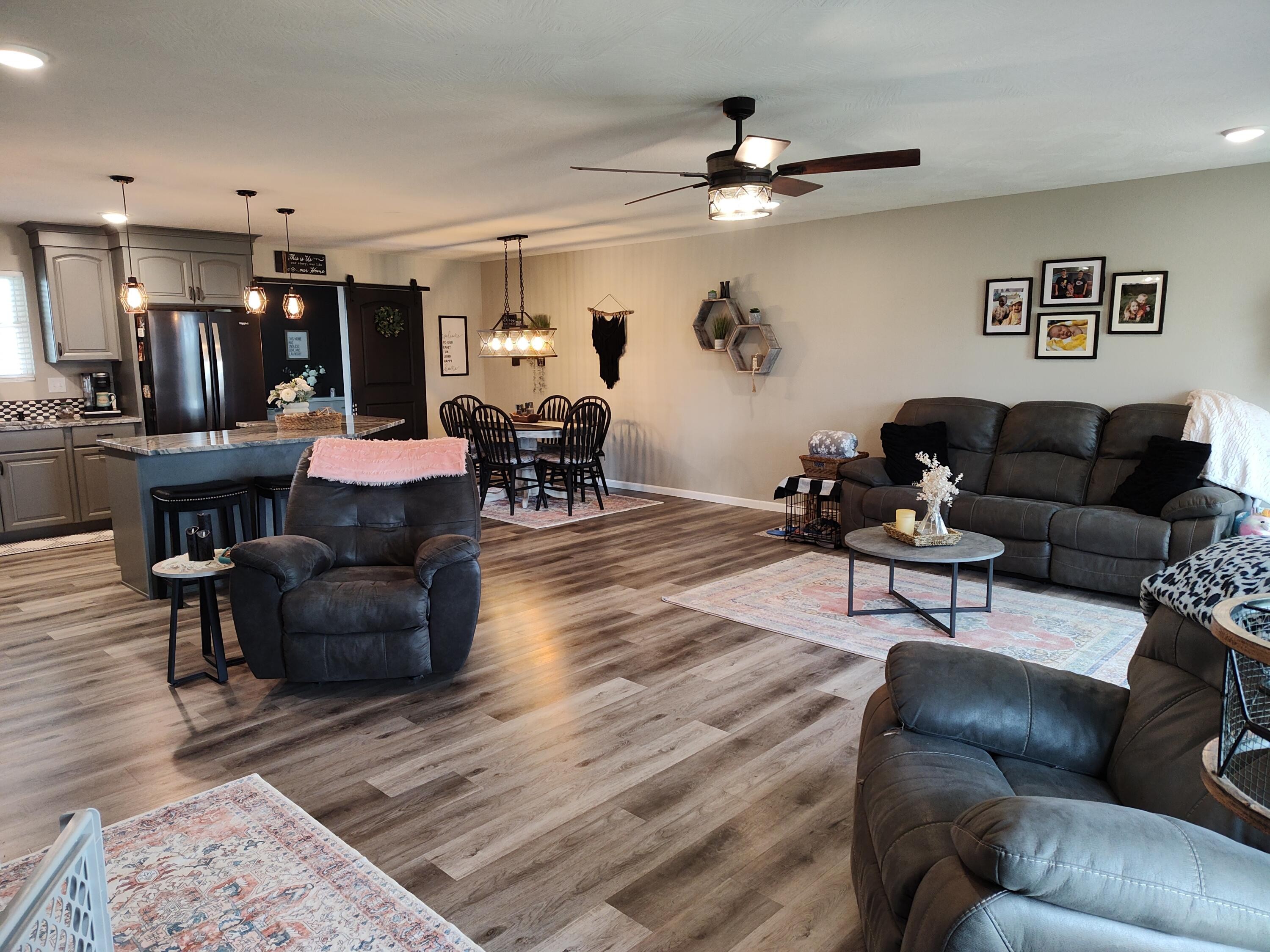 Bolivar, Missouri, 65613, United States, 2 Bedrooms Bedrooms, ,3 BathroomsBathrooms,Residential,For Sale,1975211