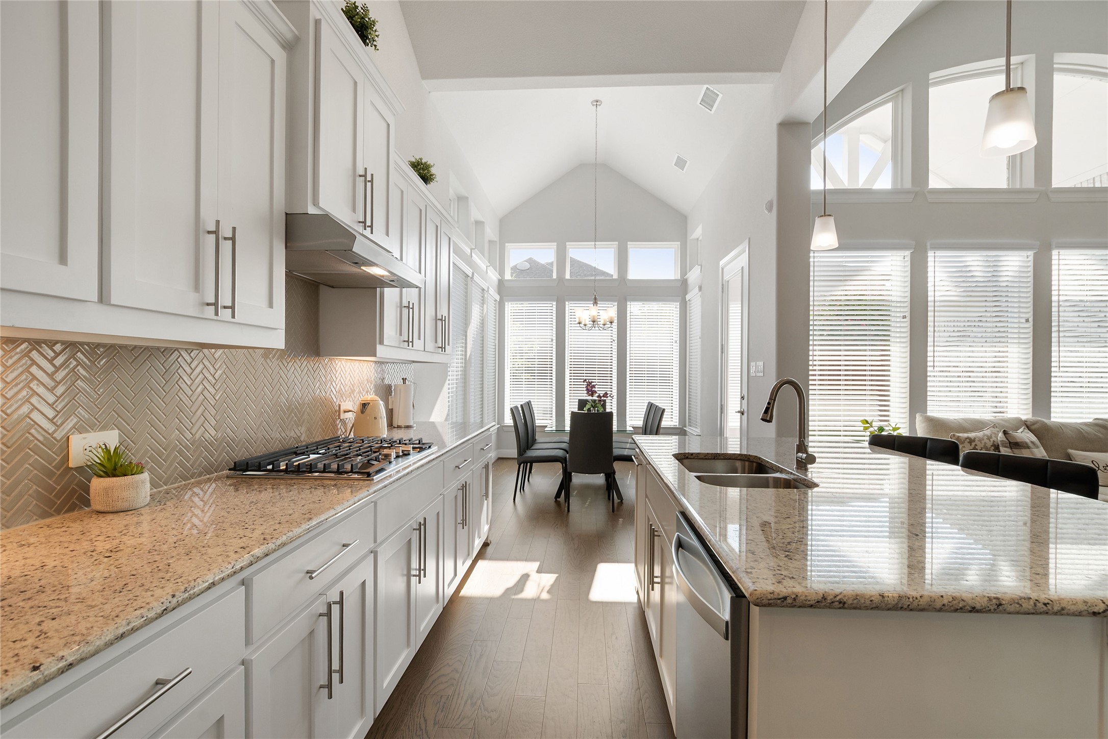 Fort Worth, Texas, 76262, United States, 5 Bedrooms Bedrooms, ,4 BathroomsBathrooms,Residential,For Sale,1917632