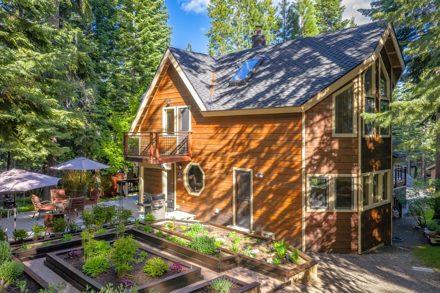  Carnelian Bay home backing to forest service and with an additional vacant lot - 物件實景