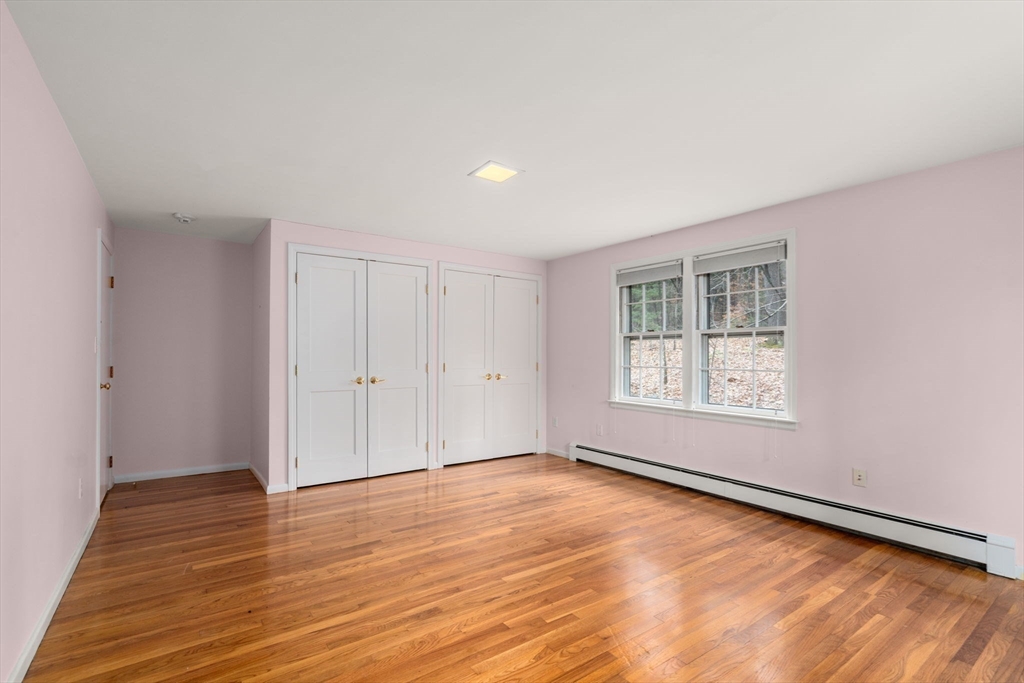 Weston, Massachusetts, 02493, United States, 4 Bedrooms Bedrooms, ,4 BathroomsBathrooms,Residential,For Sale,1947070