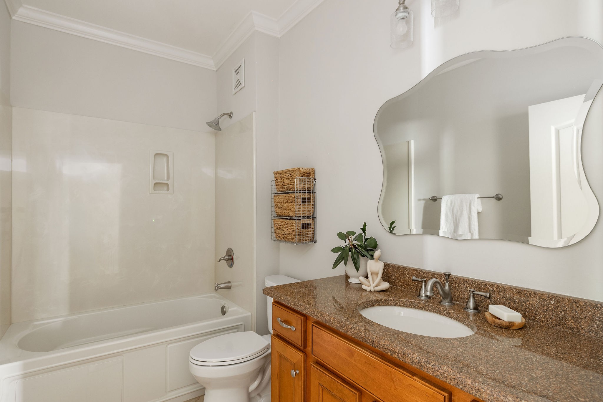  311 Seven Springs Way, Brentwood, TN, 37027 - 物件實景