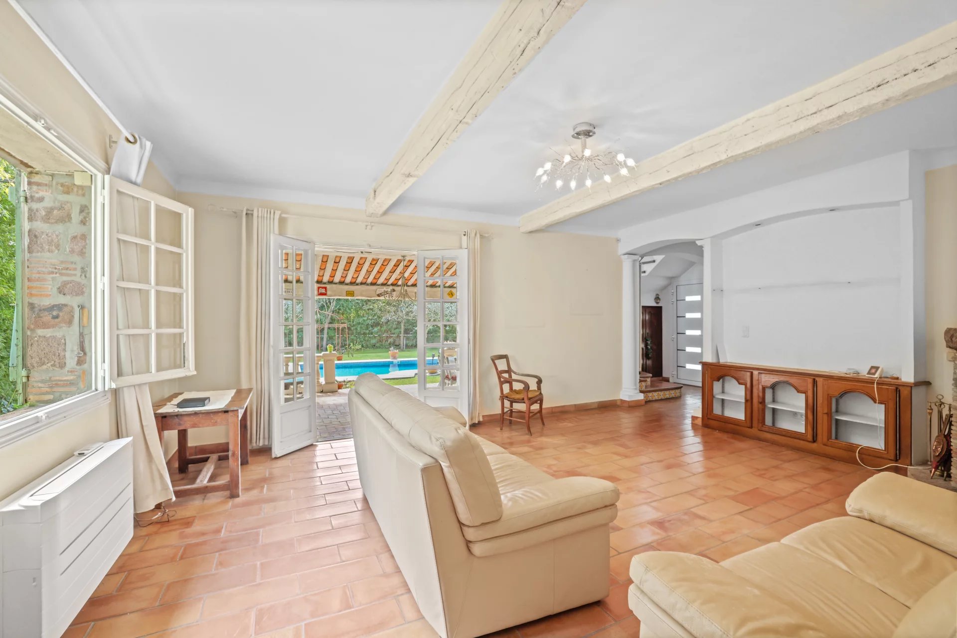 Mougins, Provence-Alpes-Côte d’Azur, 06250, FR, 5 Bedrooms Bedrooms, ,2 BathroomsBathrooms,Residential,For Sale,1960580