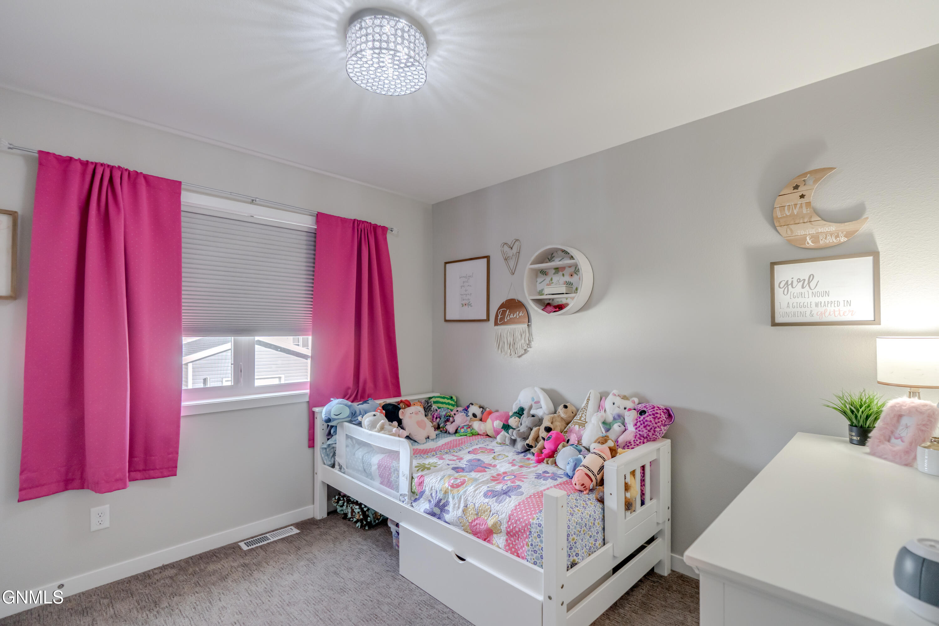 Bismarck, North Dakota, 58504, United States, 5 Bedrooms Bedrooms, ,2 BathroomsBathrooms,Residential,For Sale,1986096