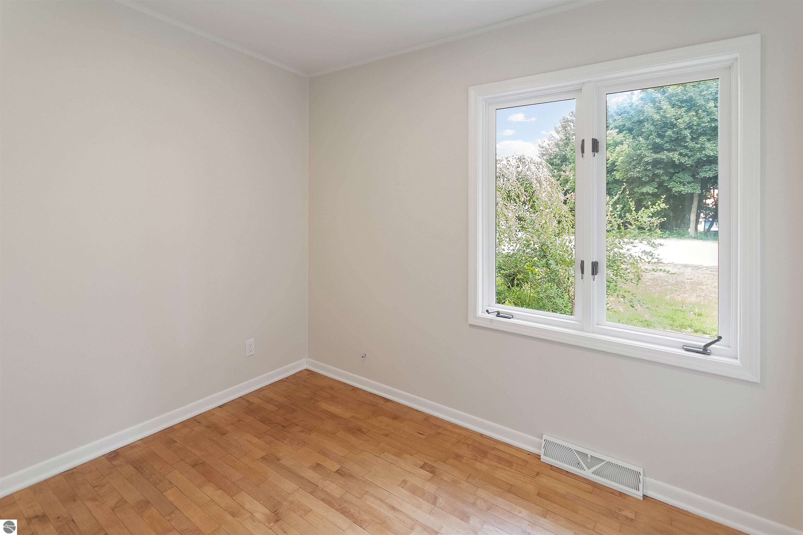 Traverse City, Michigan, 49686, United States, 4 Bedrooms Bedrooms, ,2 BathroomsBathrooms,Residential,For Sale,1908664