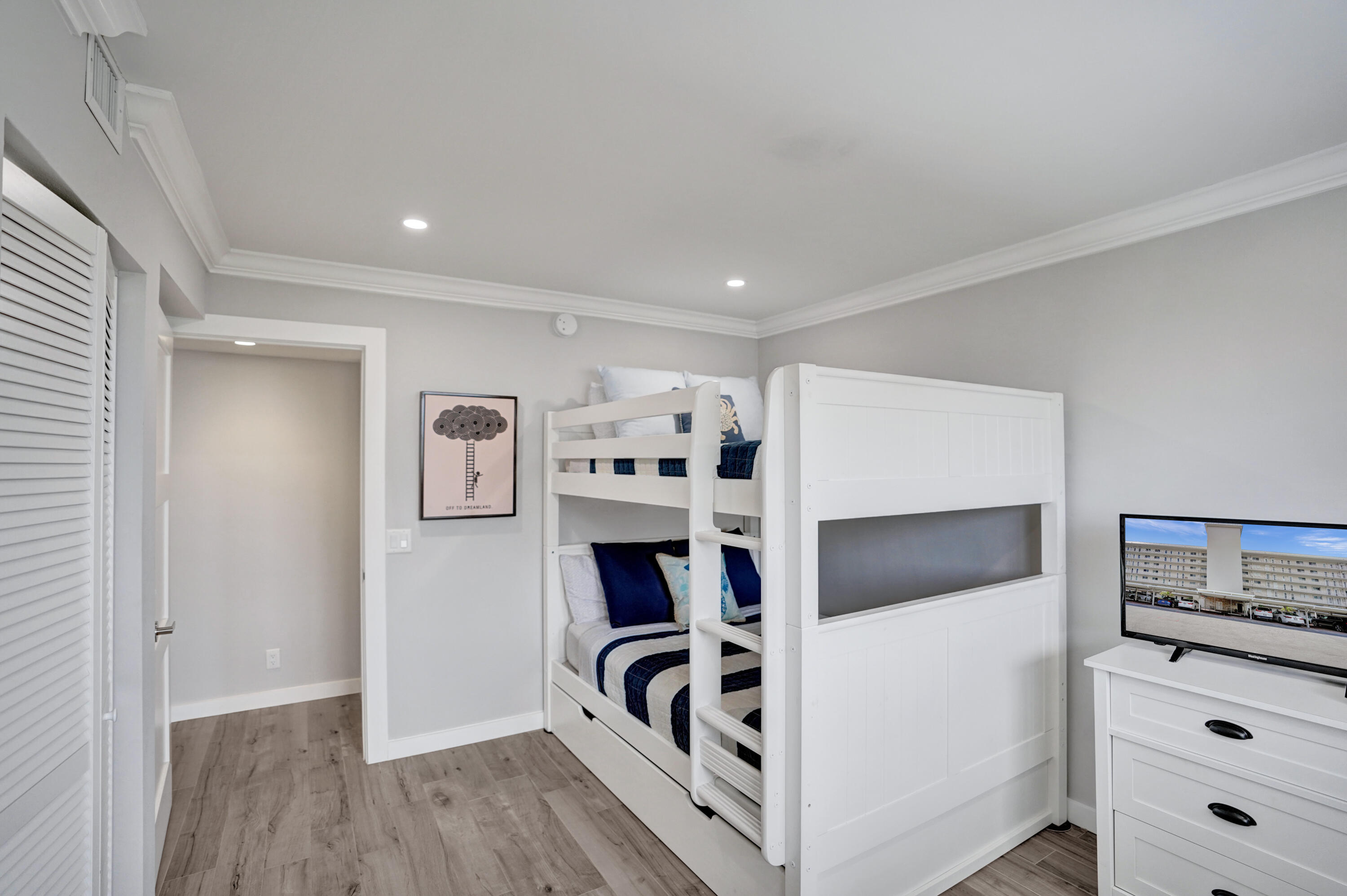 Highland Beach, Florida, 33487, United States, 2 Bedrooms Bedrooms, ,2 BathroomsBathrooms,Residential,For Sale,1828611
