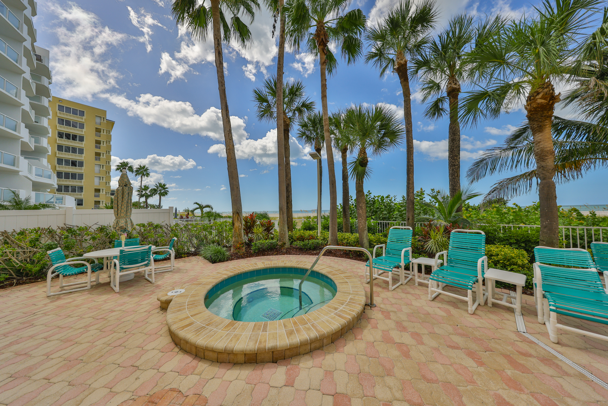 Clearwater Beach, Florida, 33767, United States, 1 Bedroom Bedrooms, ,2 BathroomsBathrooms,Residential,For Sale,1977672