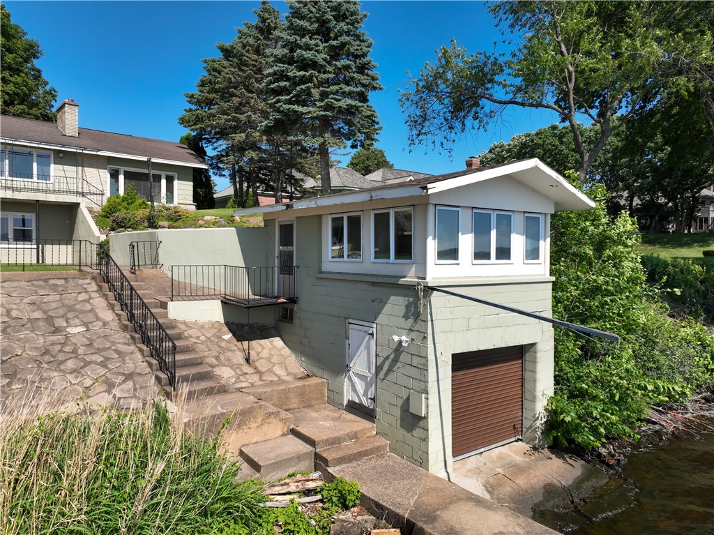 Chippewa Falls, Wisconsin, 54729, United States, 3 Bedrooms Bedrooms, ,3 BathroomsBathrooms,Residential,For Sale,1977760