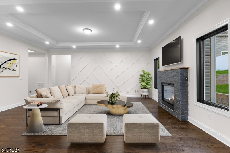 Parsippany-Troy Hills Twp., New Jersey, 07005, United States, 5 Bedrooms Bedrooms, ,4 BathroomsBathrooms,Residential,For Sale,1906910