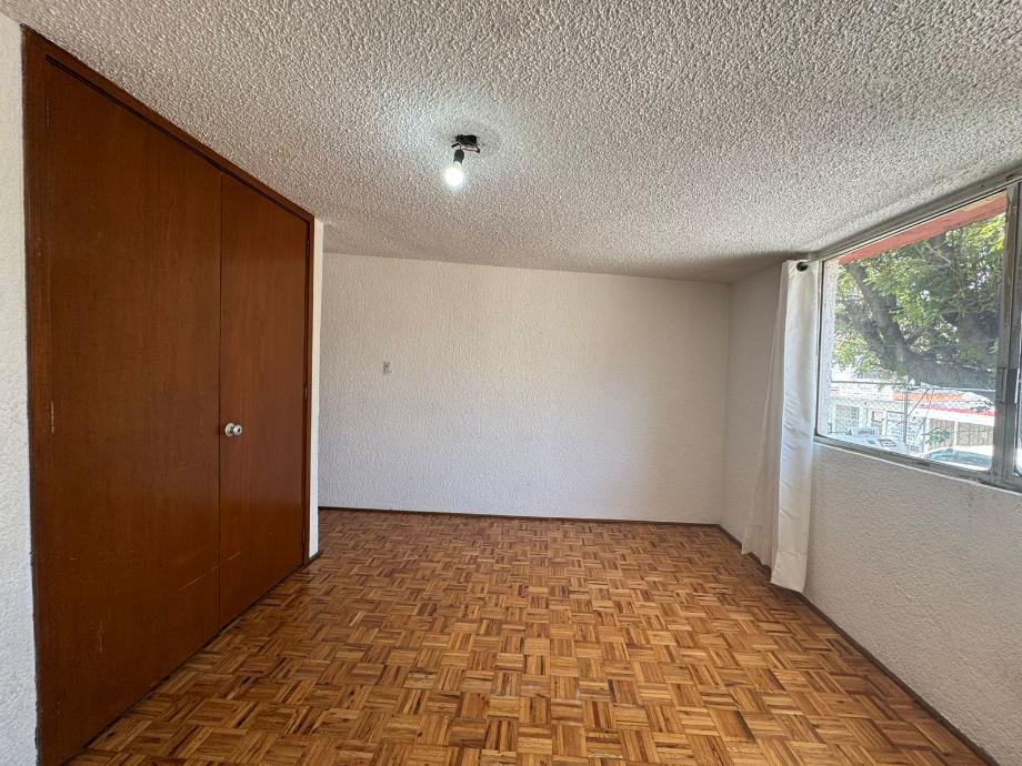 Tlalnepantla de Baz, Estado de méxico, 54050, Mexico, 3 Bedrooms Bedrooms, ,1 BathroomBathrooms,Residential,For Sale,1941924
