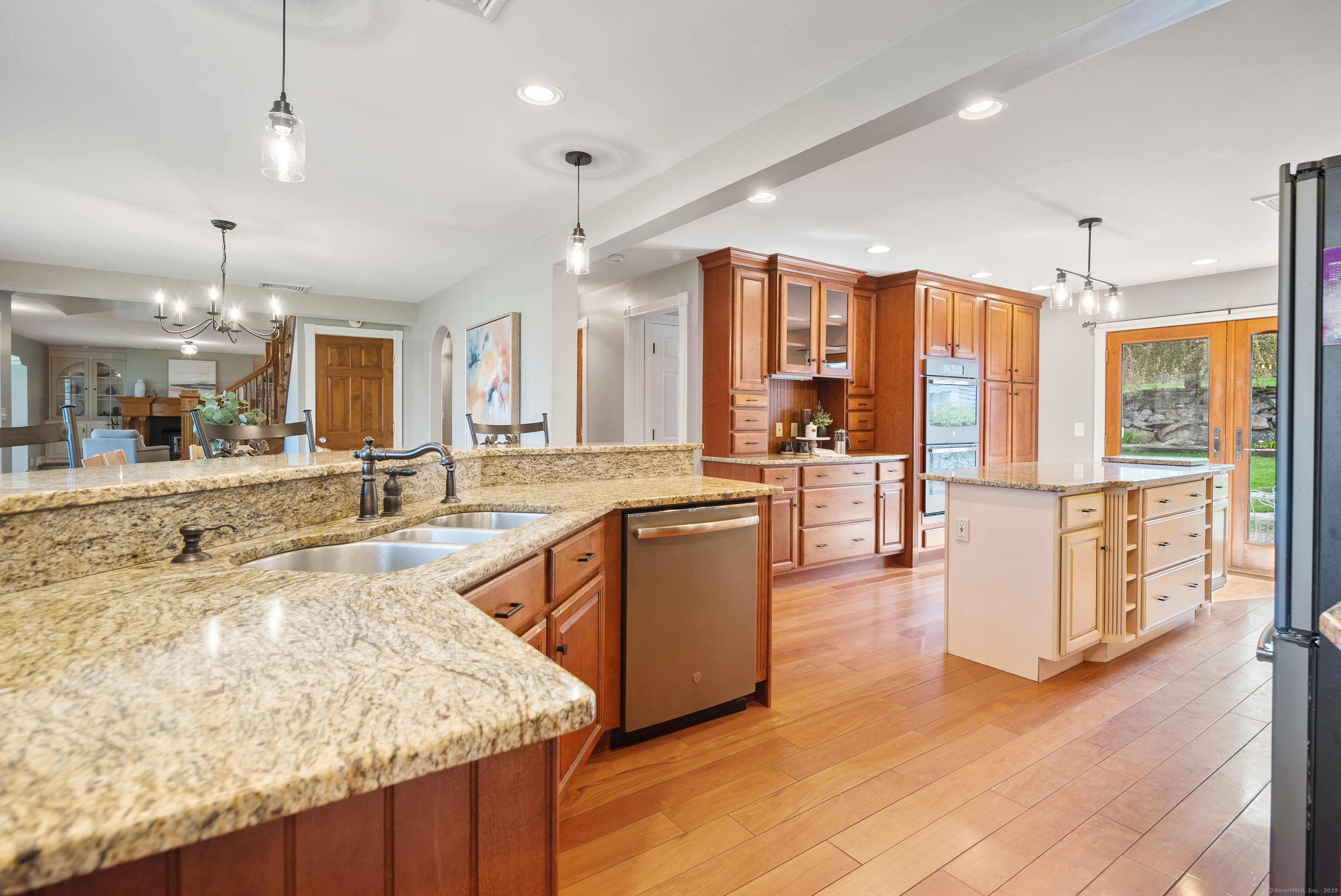 Somers, Connecticut, 06071, United States, 4 Bedrooms Bedrooms, ,4 BathroomsBathrooms,Residential,For Sale,1927442