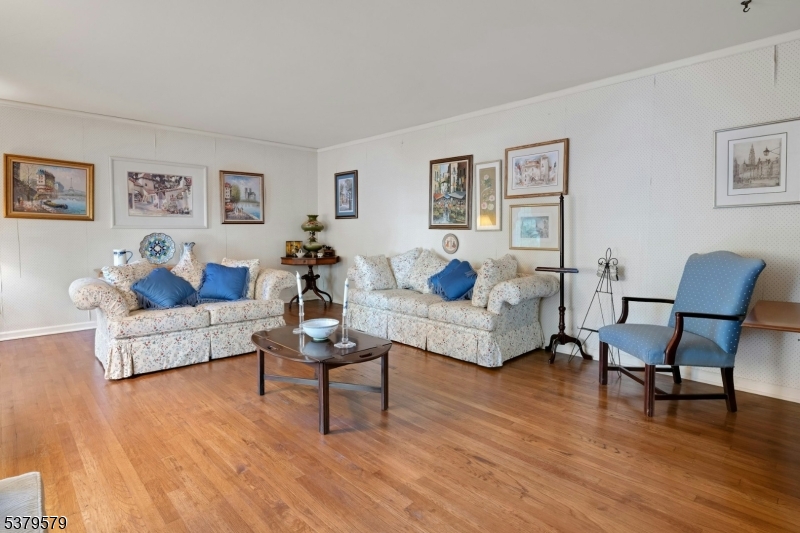 Randolph Twp., New Jersey, 07869, United States, 4 Bedrooms Bedrooms, ,3 BathroomsBathrooms,Residential,For Sale,1925616