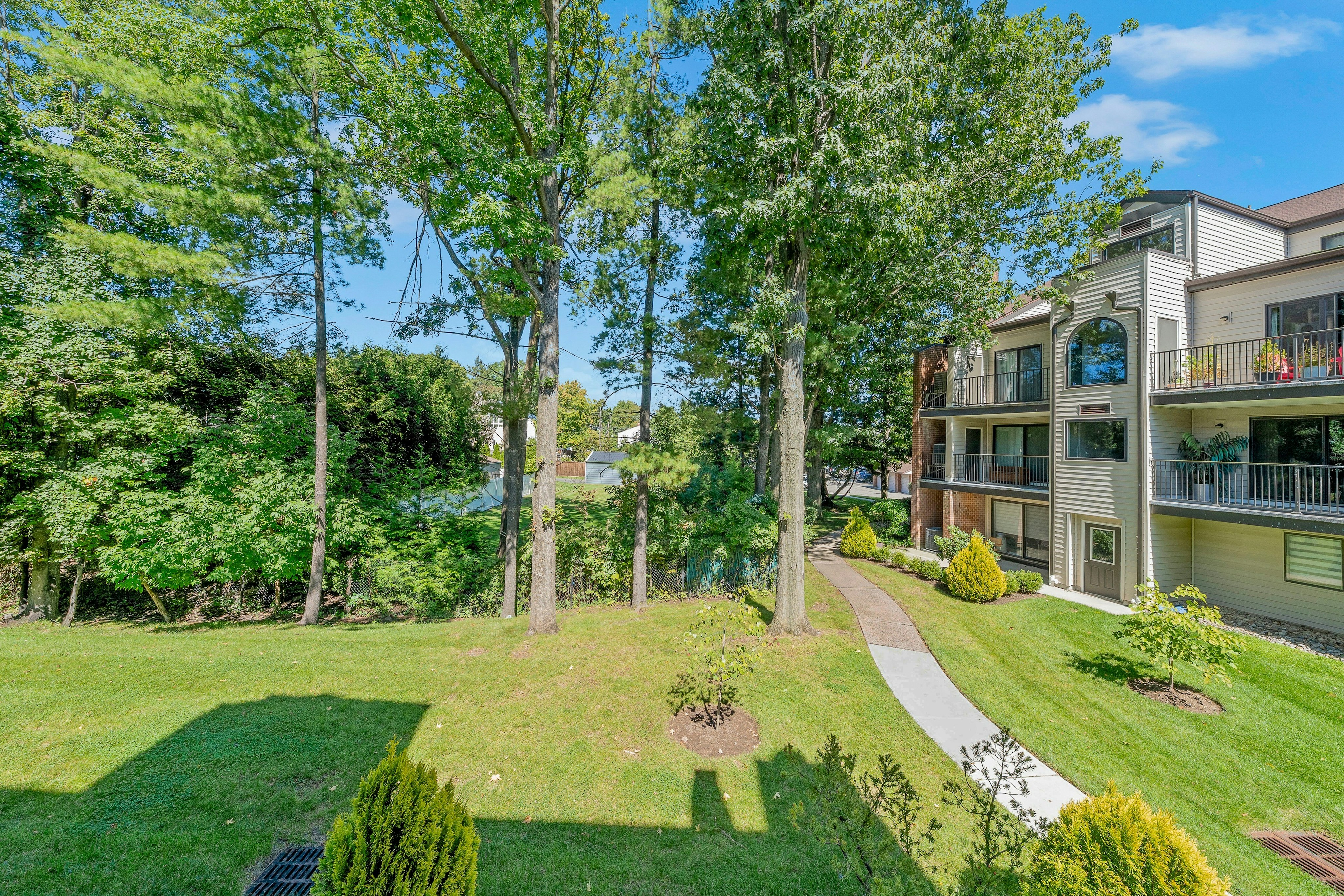  2 Eliot Court, Teaneck, NJ 07666 - 物件實景