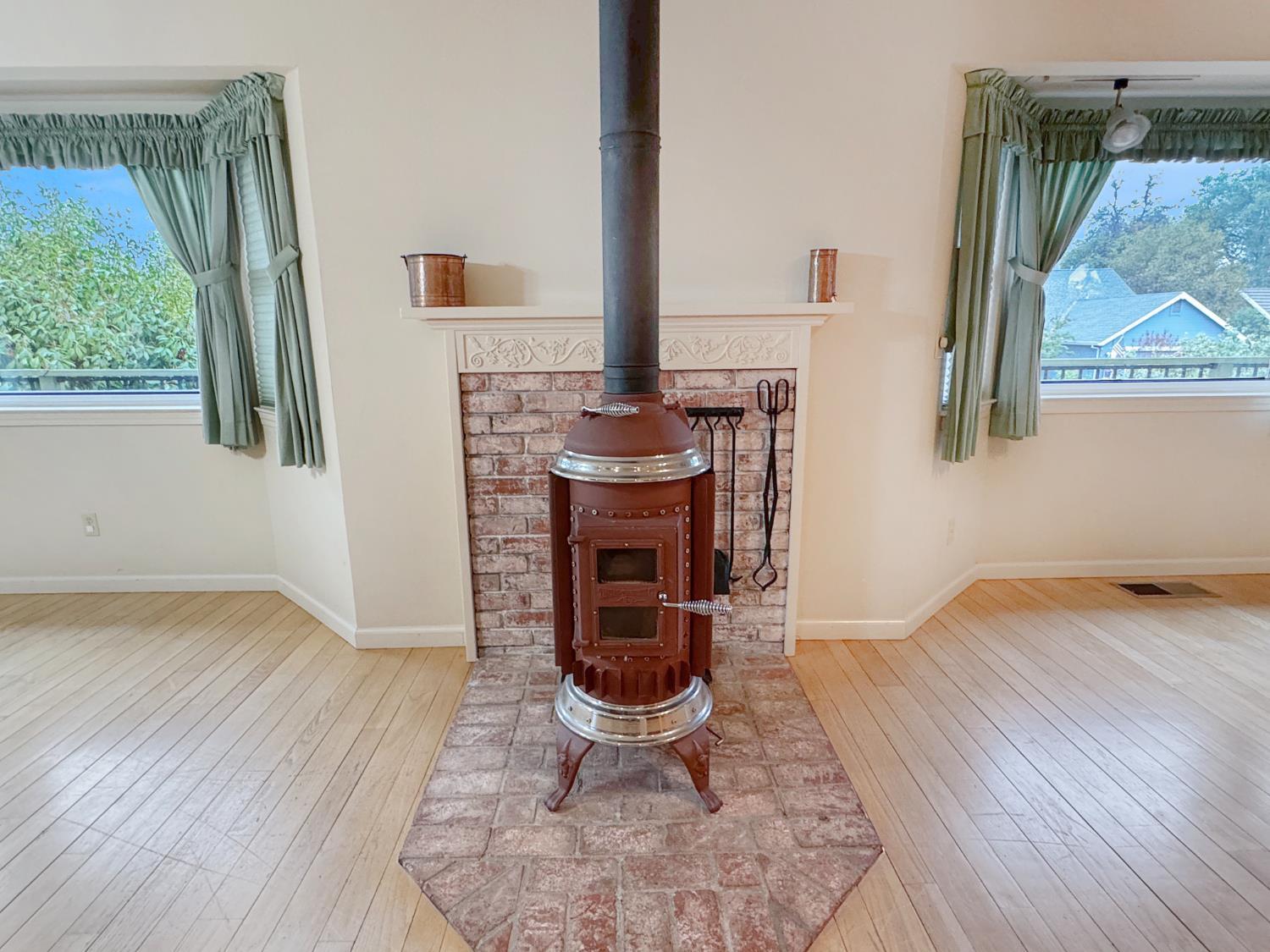 Auburn, California, 95603, United States, 4 Bedrooms Bedrooms, ,3 BathroomsBathrooms,Residential,For Sale,1988591