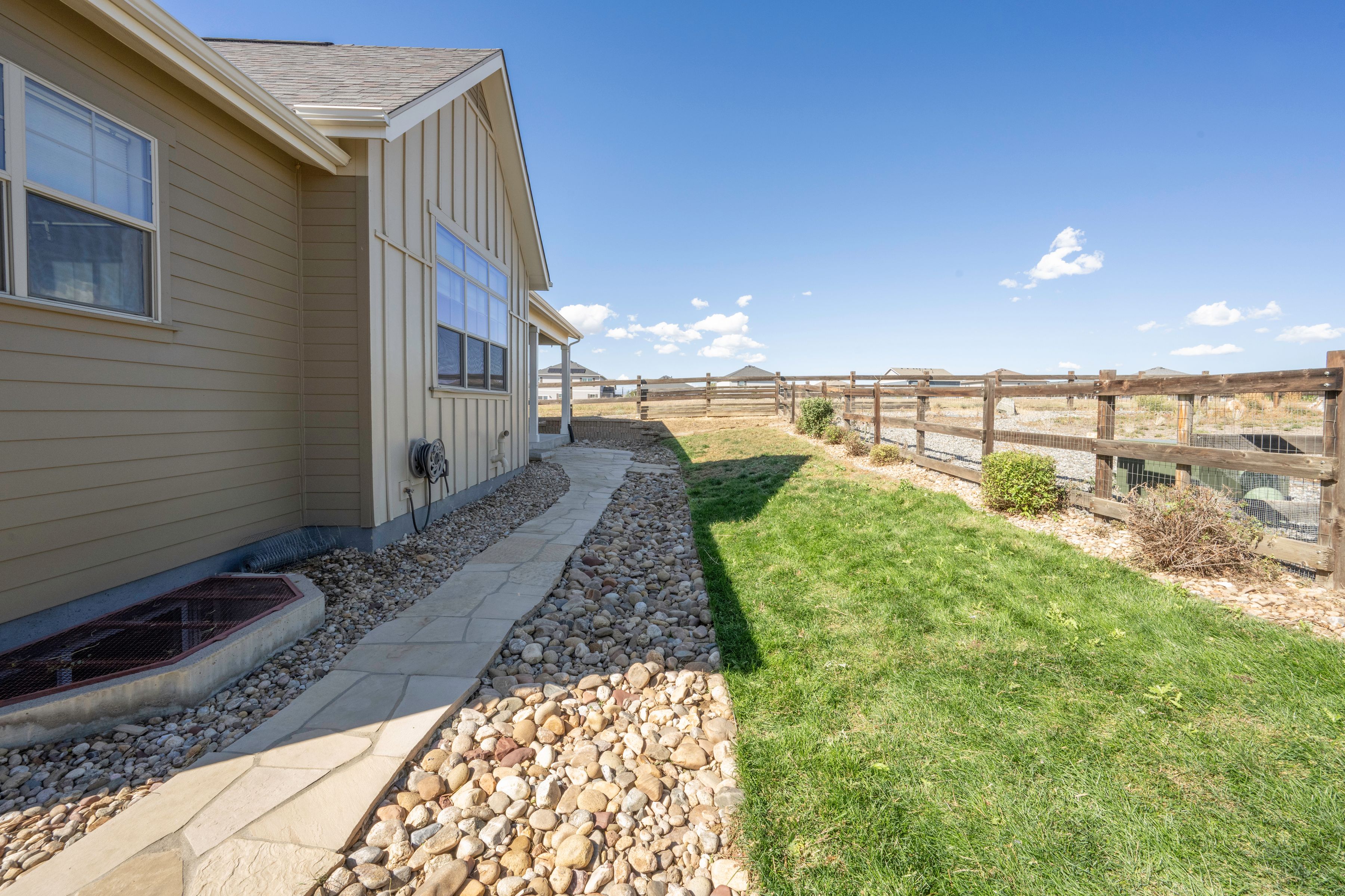  Spacious Ranch-Style Home Ideally Situated on a Cul-de-Sac - 物件實景
