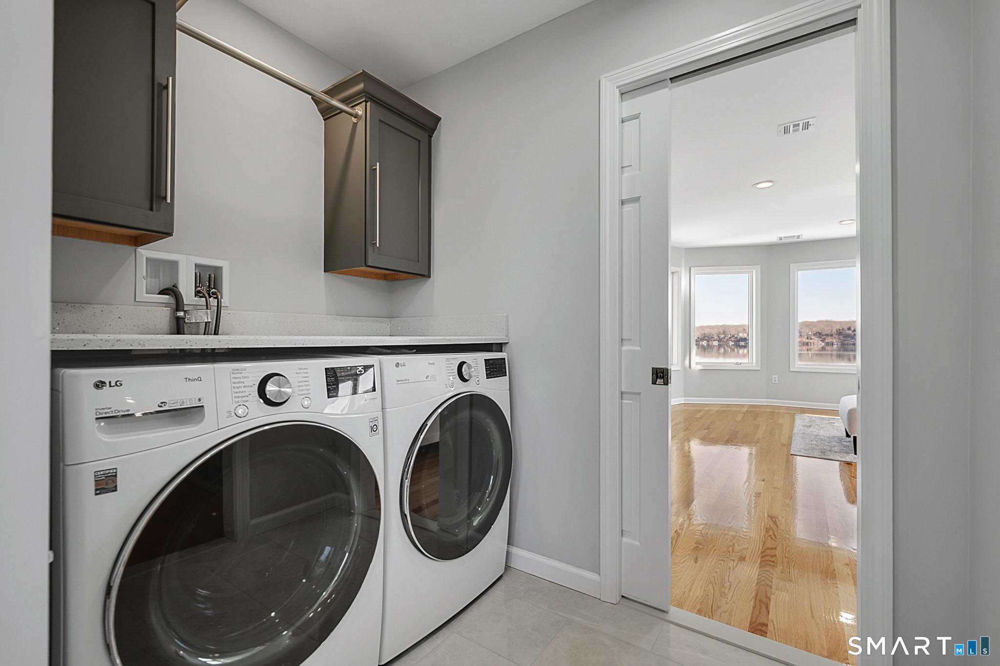 East Lyme, Connecticut, 06357, United States, 3 Bedrooms Bedrooms, ,3 BathroomsBathrooms,Residential,For Sale,2005306