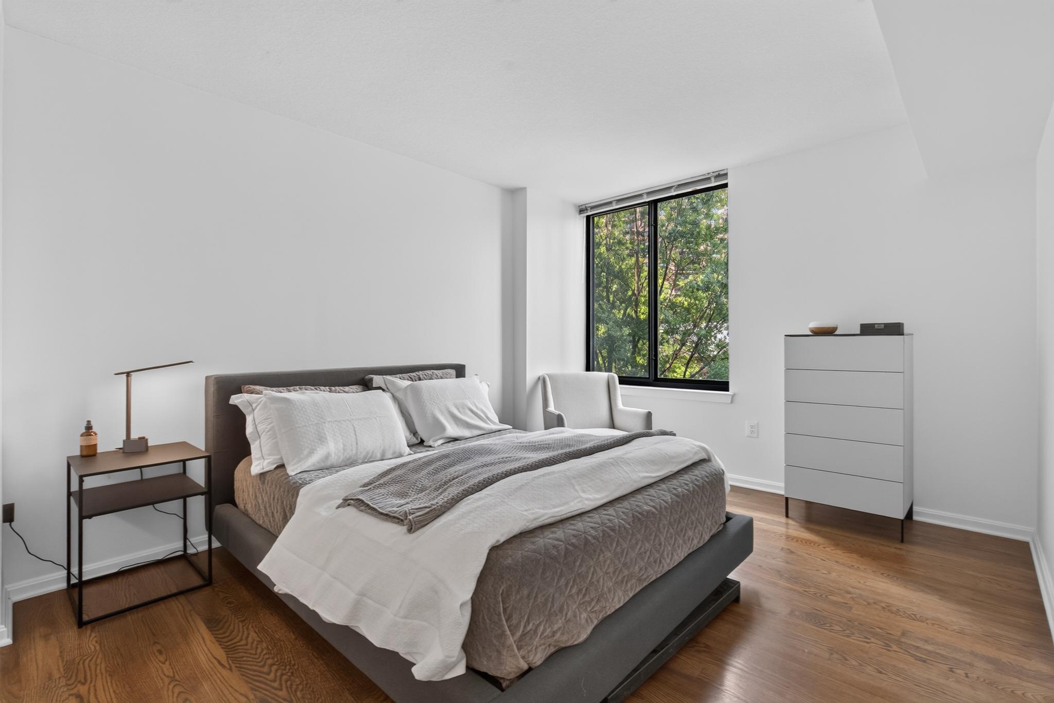  2220 Fairfax Drive, Arlington, VA, 22201 - 物件實景