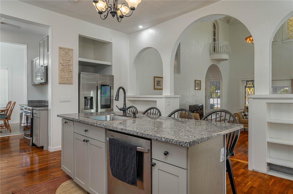 Winter Haven, Florida, 33880, United States, 4 Bedrooms Bedrooms, ,2 BathroomsBathrooms,Residential,For Sale,1954877
