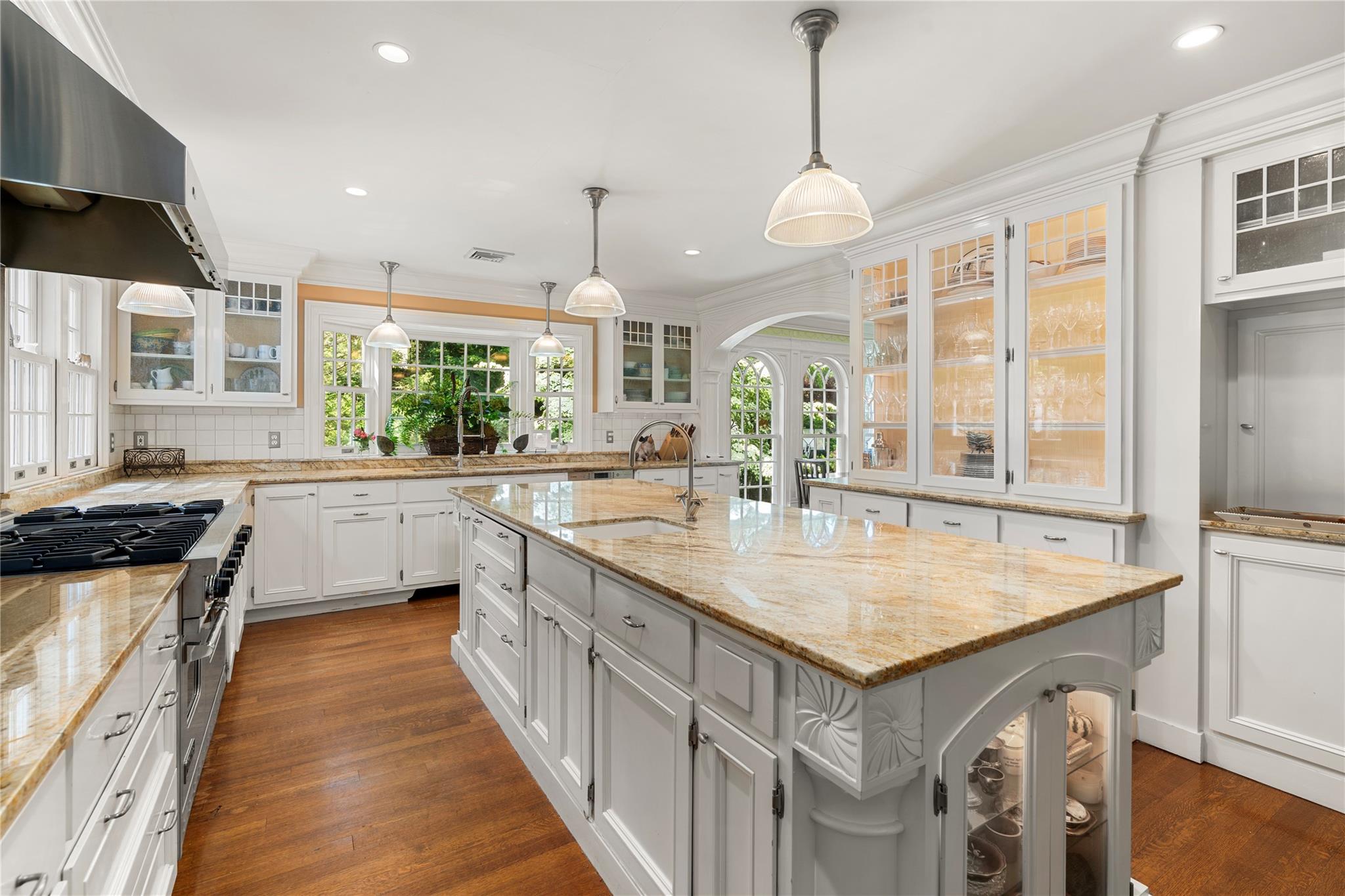 Bronxville, New York, 10708, United States, 5 Bedrooms Bedrooms, ,6 BathroomsBathrooms,Residential,For Sale,1732022